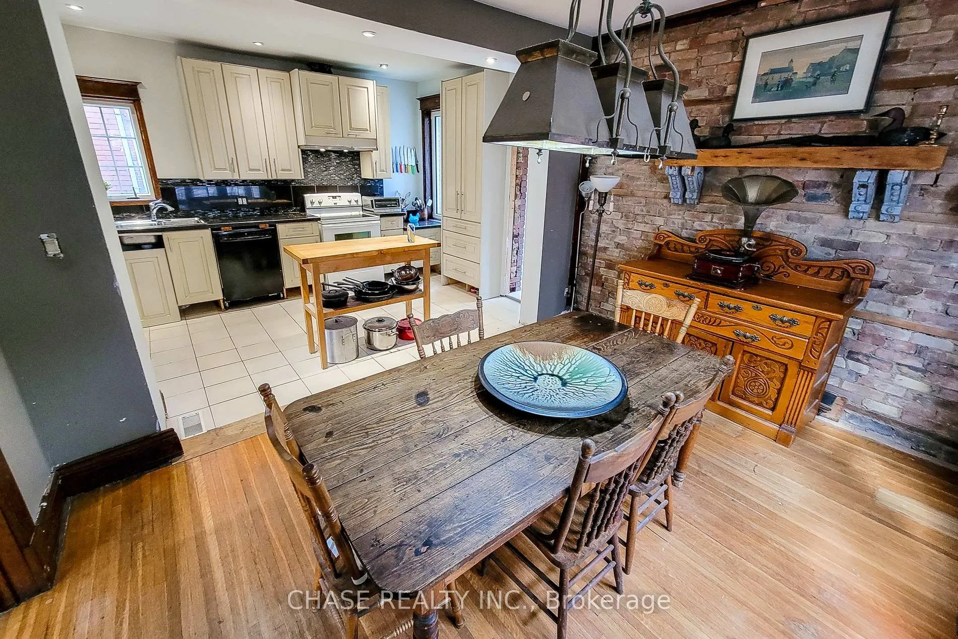 Photo 17 of 63 Carrick Avenue, Hamilton, Stipley — HOMEH