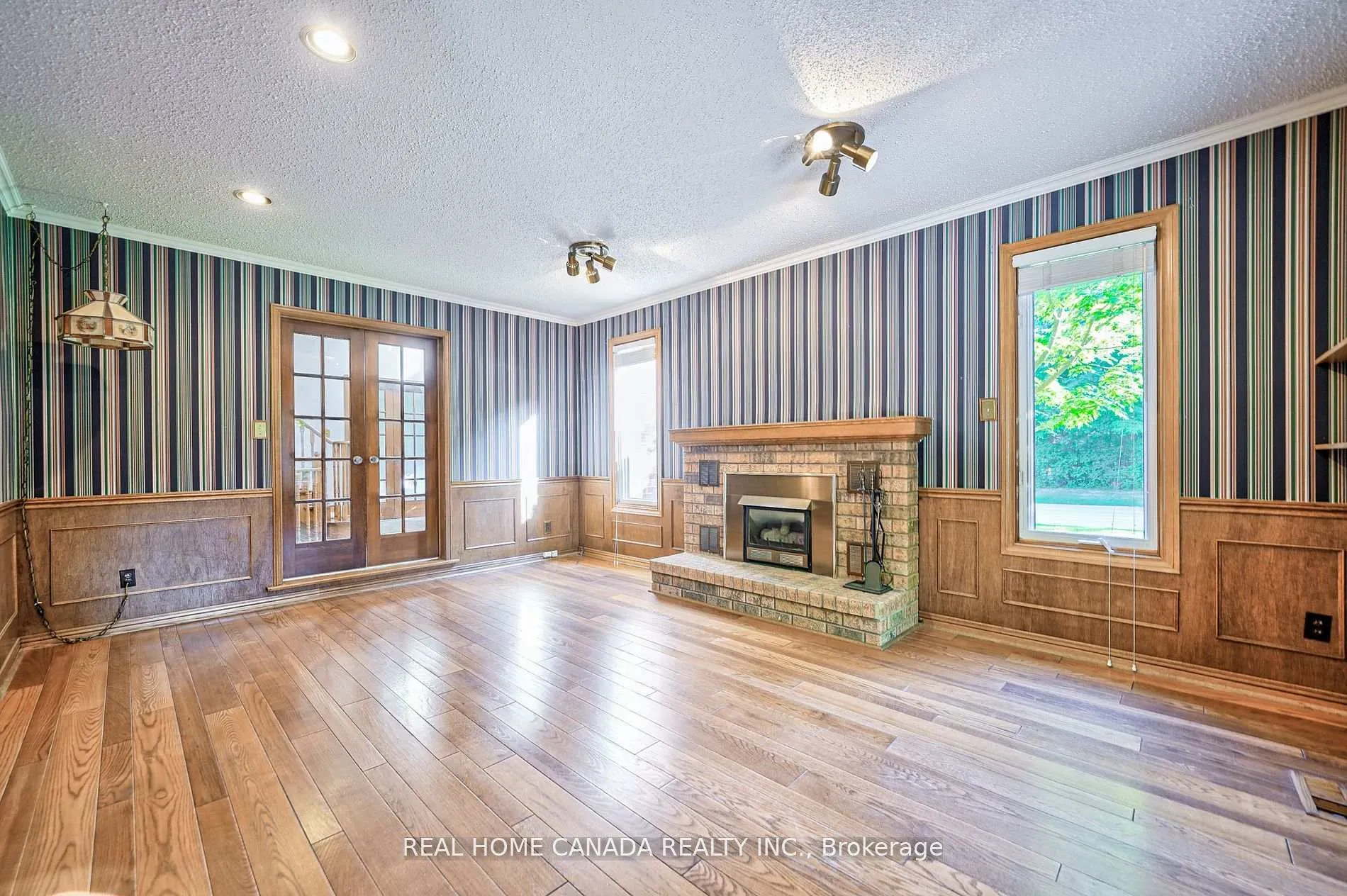 Photo 8 of 529 Pipers Green, Oakville, Glen Abbey — HOMEH