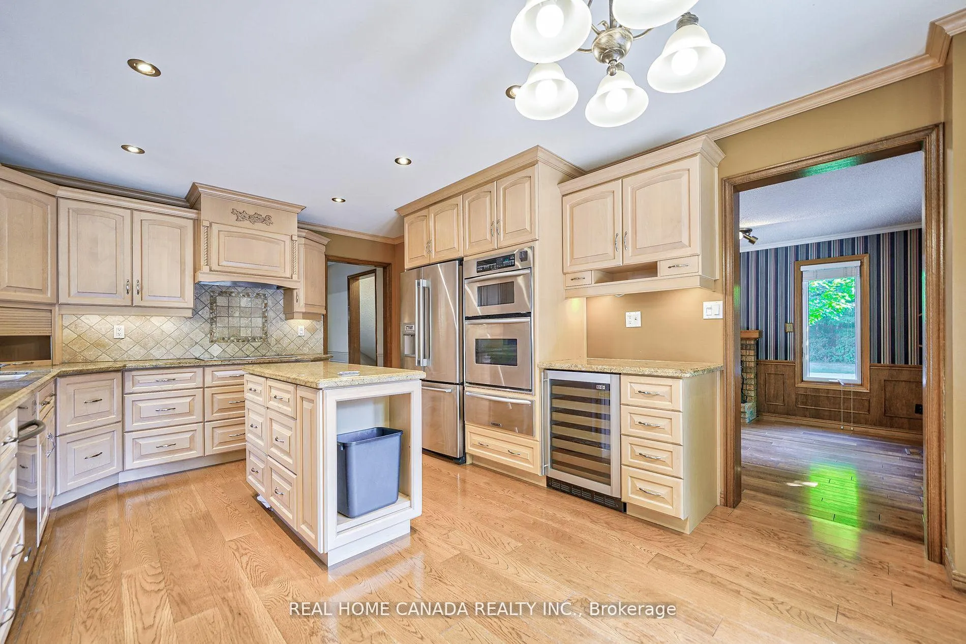 Photo 12 of 529 Pipers Green, Oakville, Glen Abbey — HOMEH