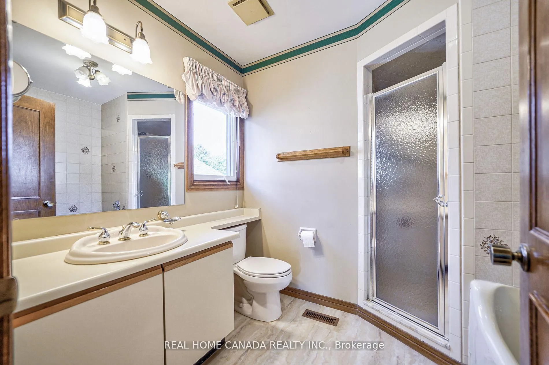 Photo 27 of 529 Pipers Green, Oakville, Glen Abbey — HOMEH