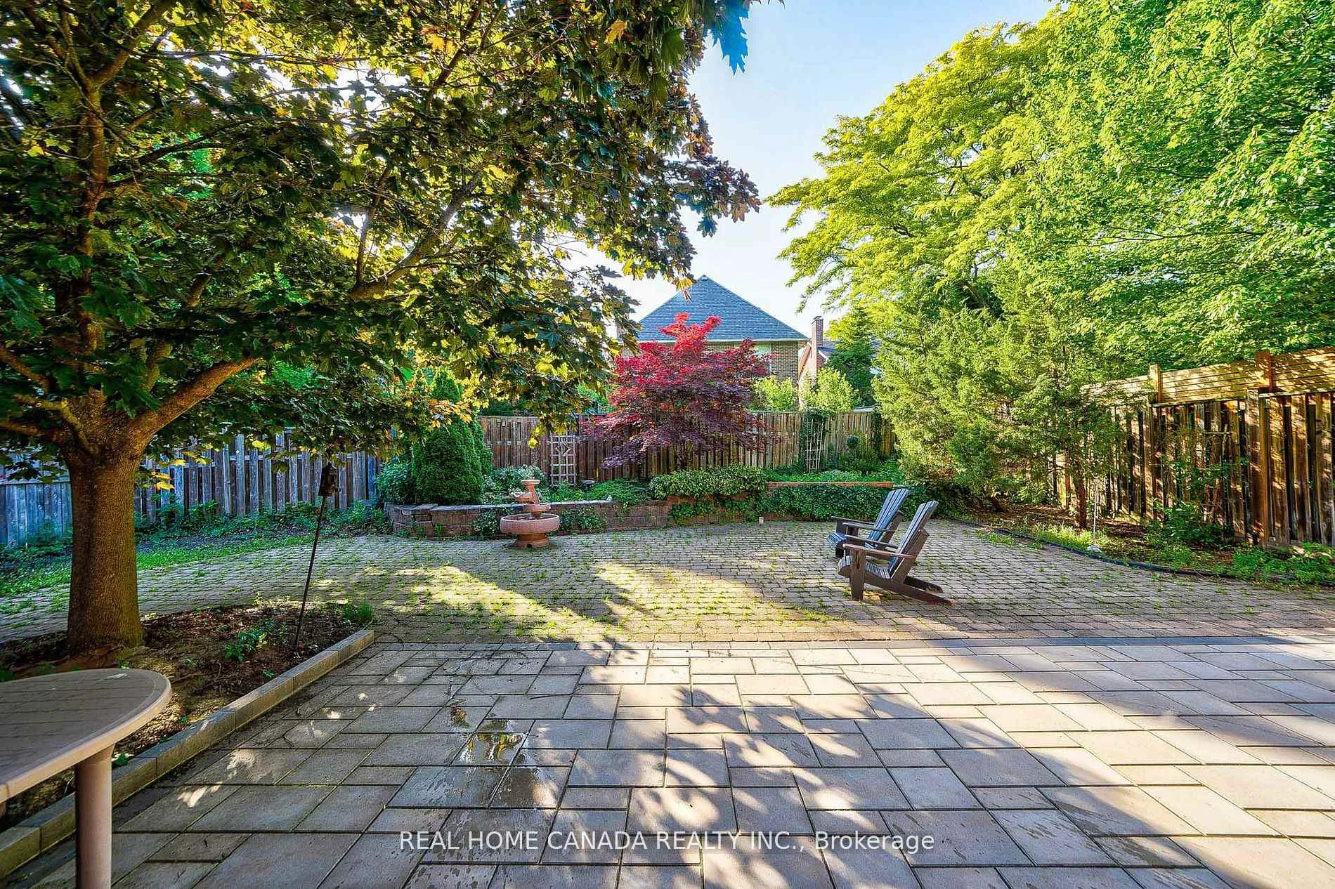 Photo 33 of 529 Pipers Green, Oakville, Glen Abbey — HOMEH