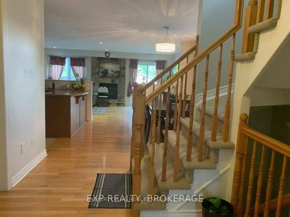 Photo 5 of 742 Cedar Creek Drive, Ottawa, Blossom Park/Kemp Park/Findlay Creek — HOMEH
