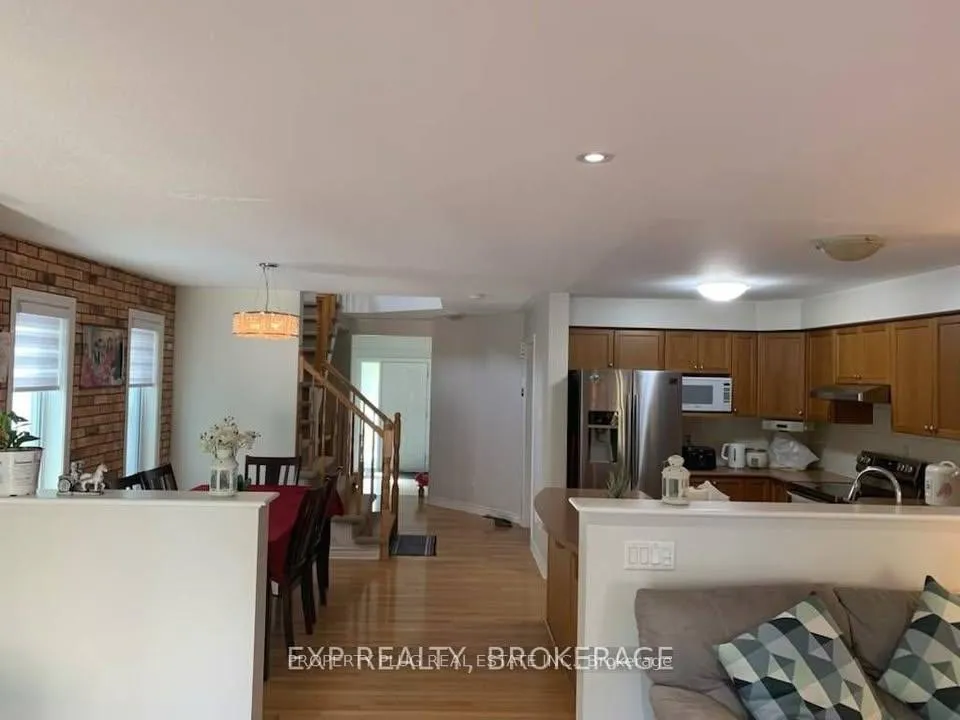 Photo 6 of 742 Cedar Creek Drive, Ottawa, Blossom Park/Kemp Park/Findlay Creek — HOMEH