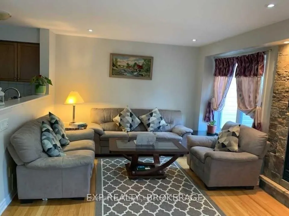 Photo 11 of 742 Cedar Creek Drive, Ottawa, Blossom Park/Kemp Park/Findlay Creek — HOMEH