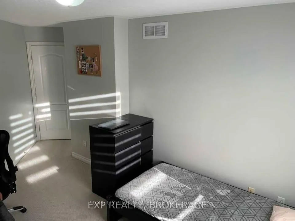 Photo 22 of 742 Cedar Creek Drive, Ottawa, Blossom Park/Kemp Park/Findlay Creek — HOMEH