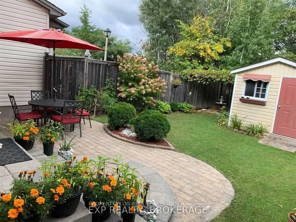 Photo 33 of 742 Cedar Creek Drive, Ottawa, Blossom Park/Kemp Park/Findlay Creek — HOMEH