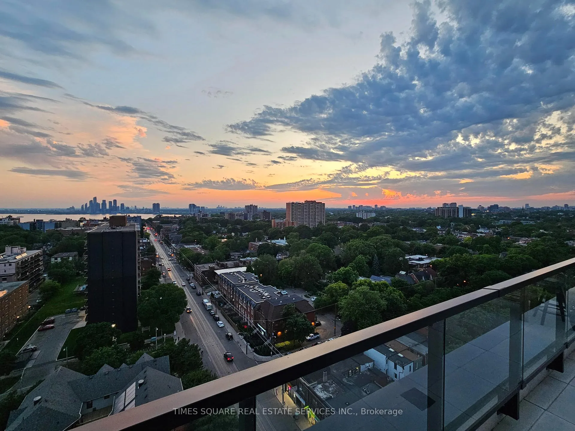 Photo 3 of Unit PH12, 270 Dufferin Street, Toronto, South Parkdale — HOMEH