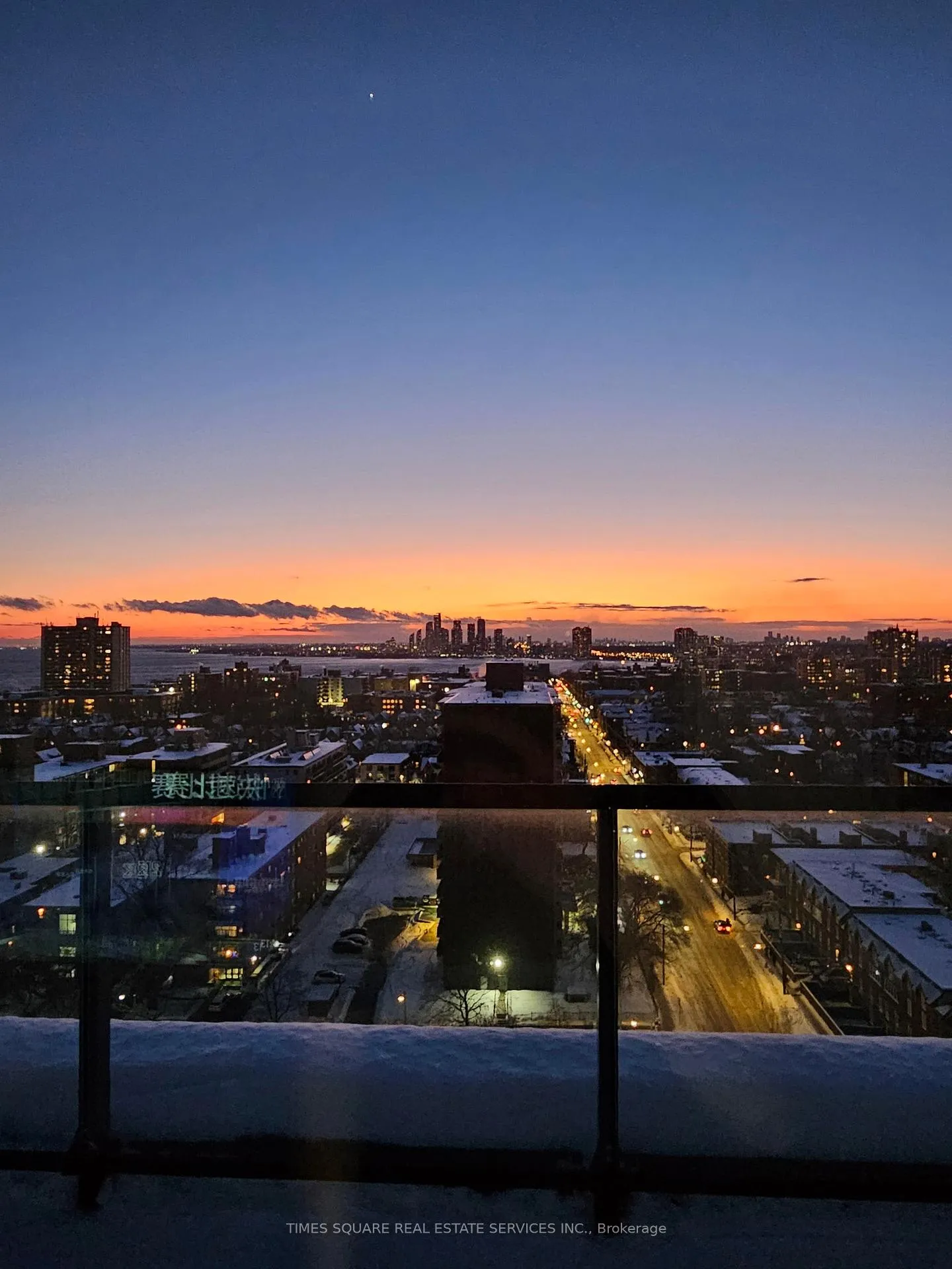 Photo 5 of Unit PH12, 270 Dufferin Street, Toronto, South Parkdale — HOMEH