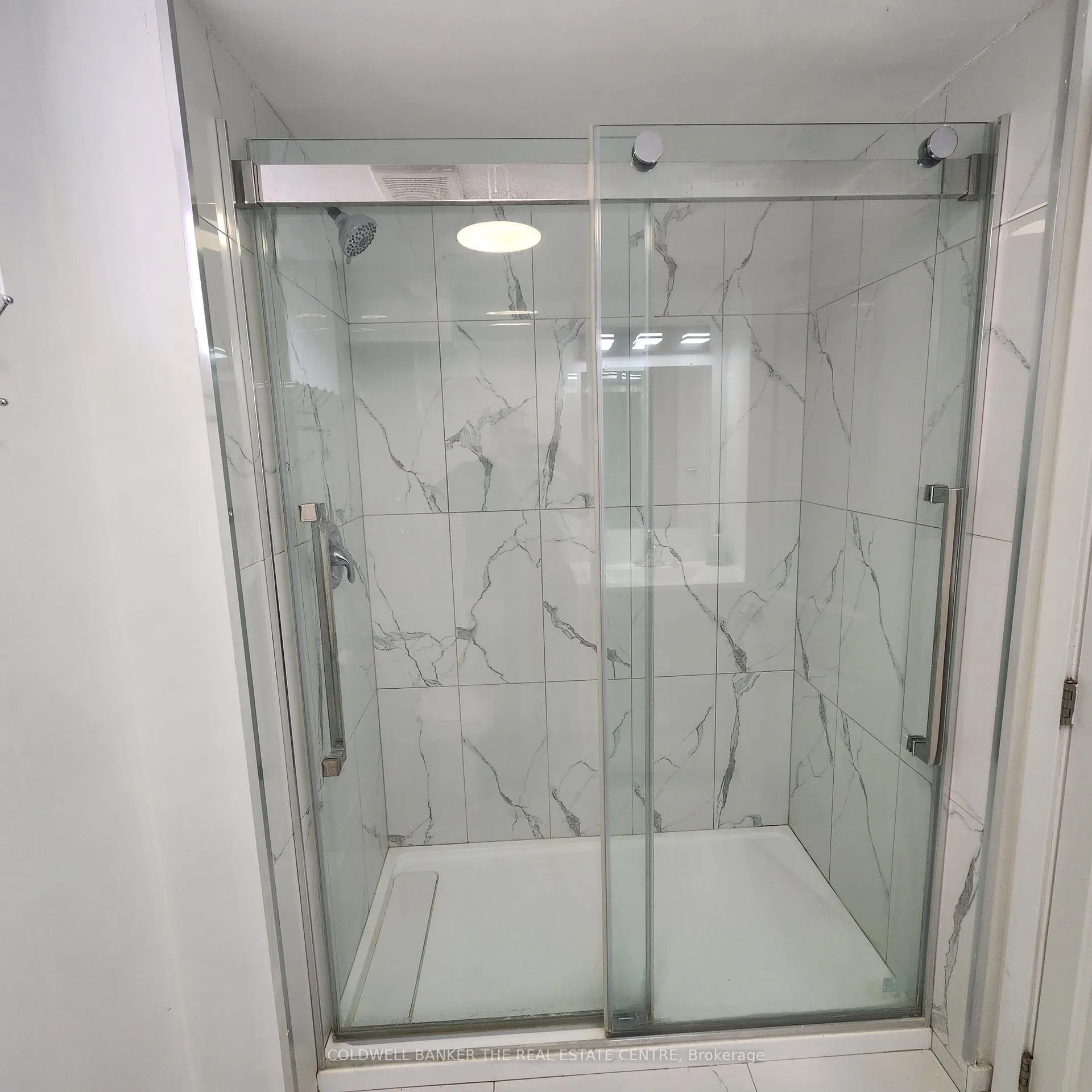 Photo 10 of Unit B, 38 Ferguson Drive, Barrie, Northwest — HOMEH
