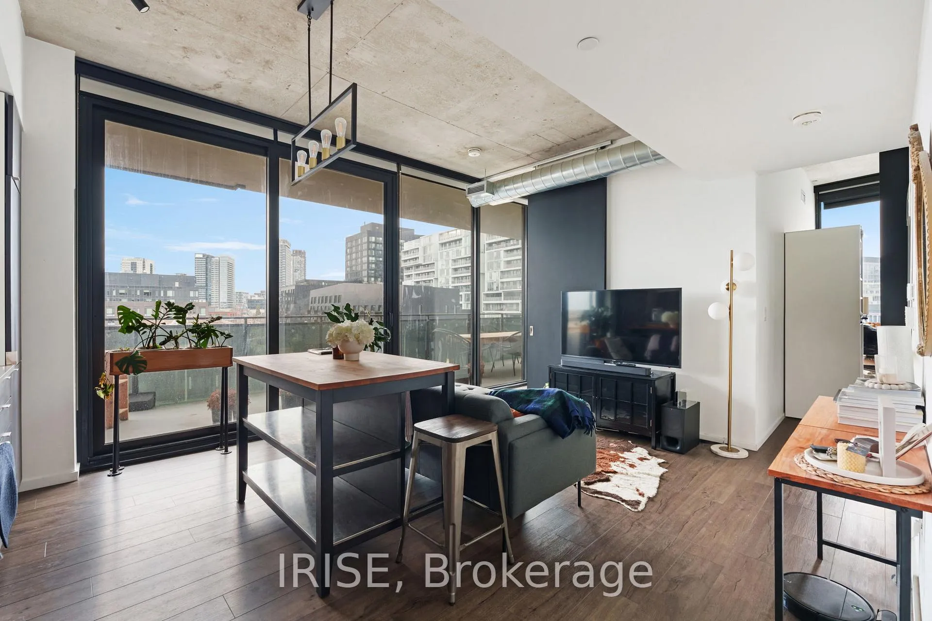 Photo 1 of Unit 613, 21 Lawren Harris Square, Toronto, Waterfront Communities — HOMEH