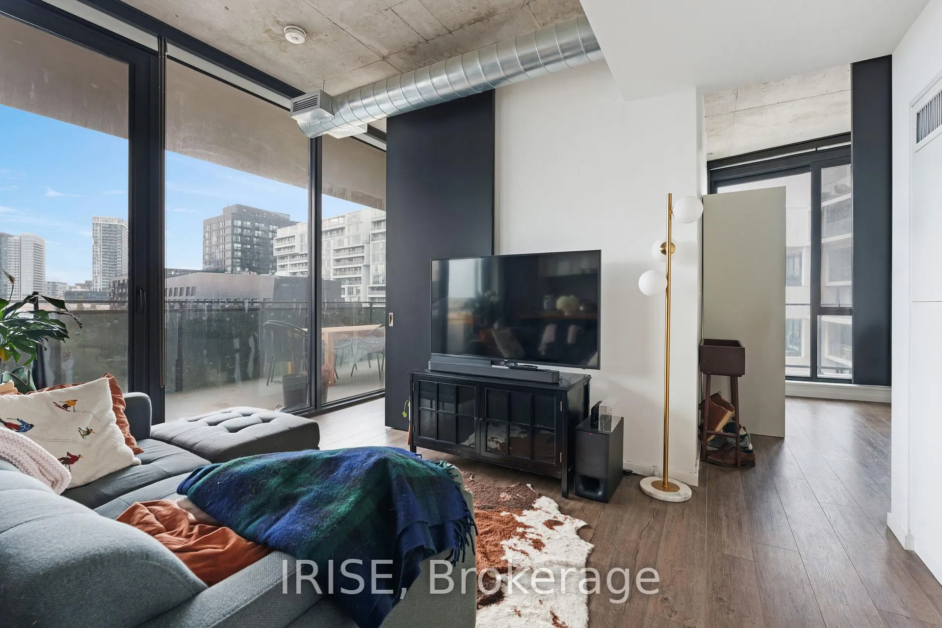Photo 5 of Unit 613, 21 Lawren Harris Square, Toronto, Waterfront Communities — HOMEH