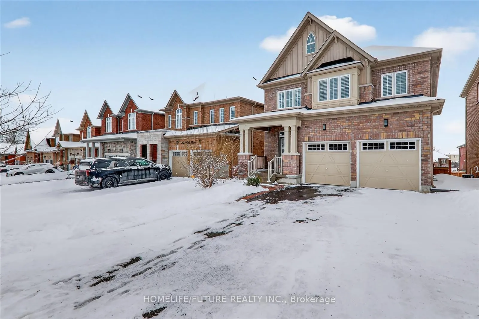 Photo 2 of 238 Lyle Drive, Clarington, Bowmanville — HOMEH