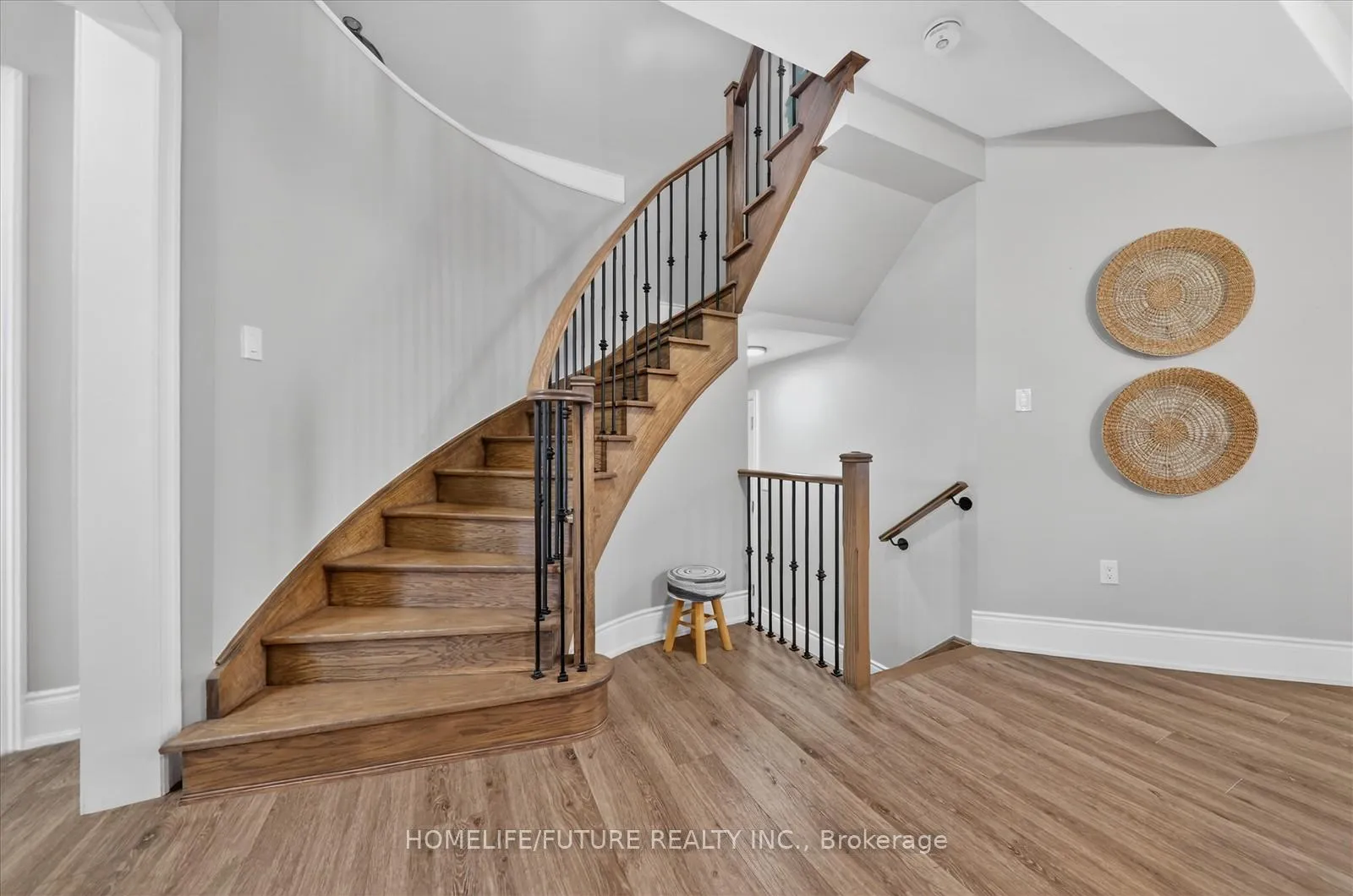 Photo 7 of 238 Lyle Drive, Clarington, Bowmanville — HOMEH