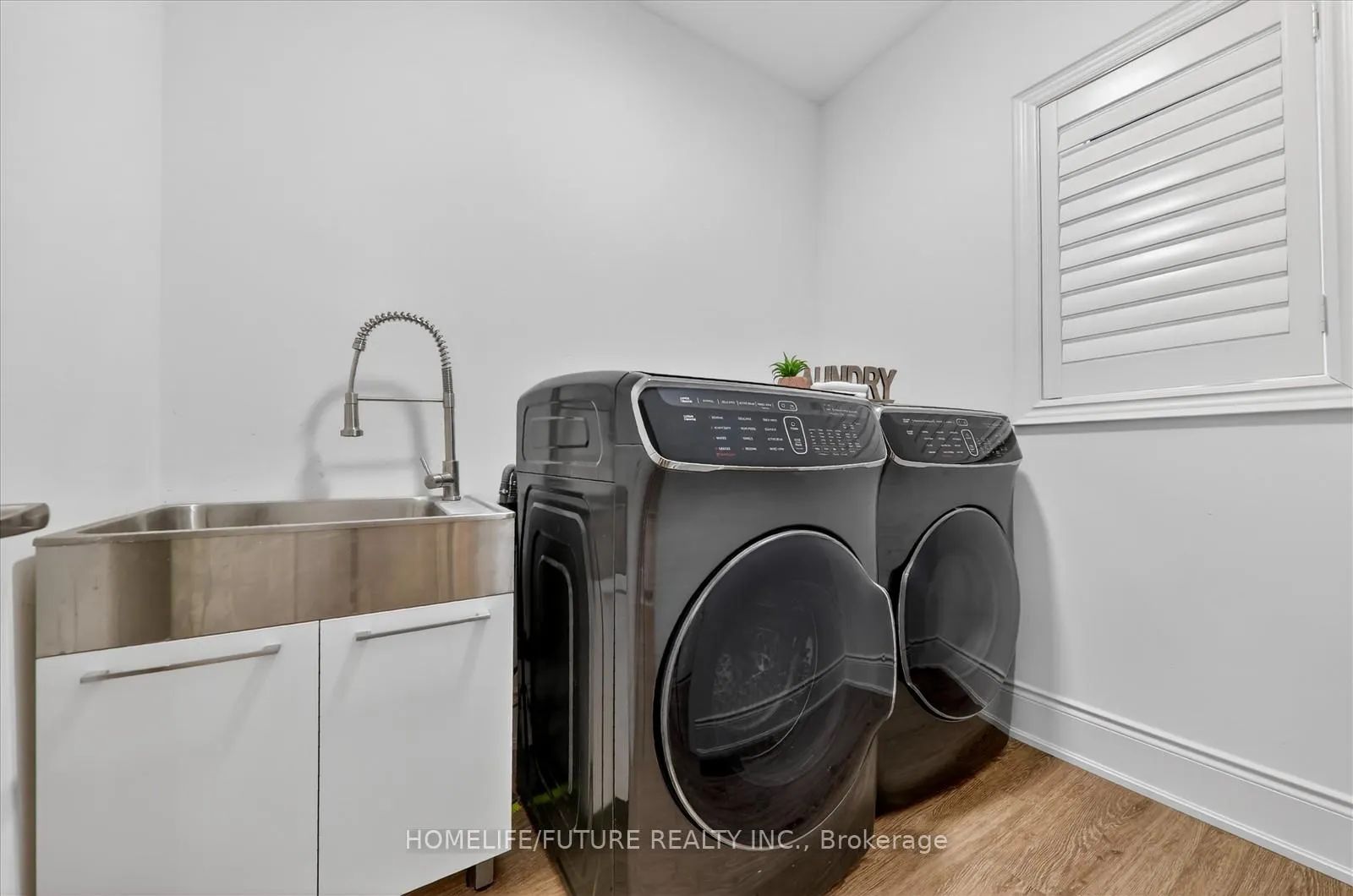 Photo 14 of 238 Lyle Drive, Clarington, Bowmanville — HOMEH
