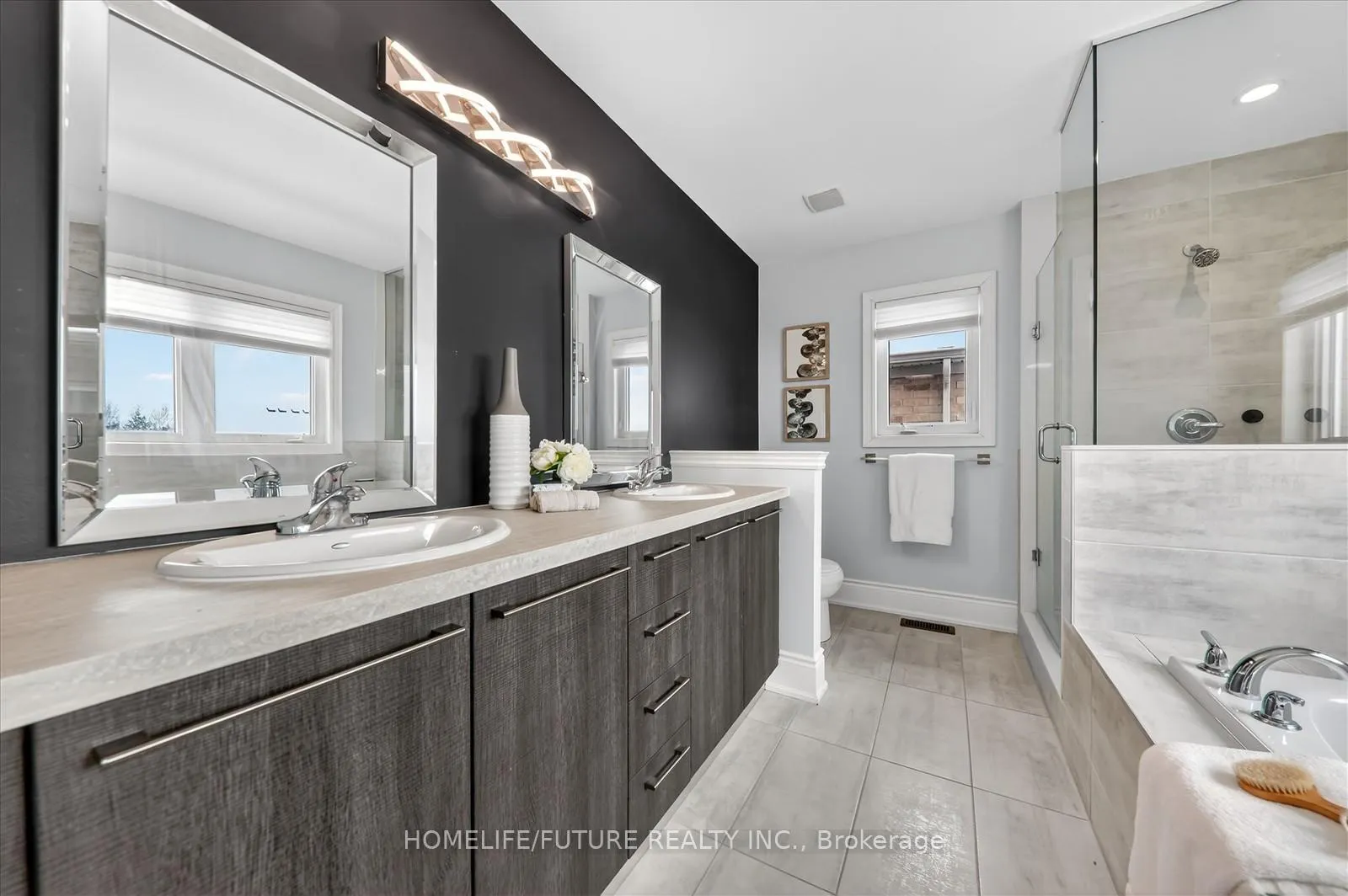 Photo 19 of 238 Lyle Drive, Clarington, Bowmanville — HOMEH