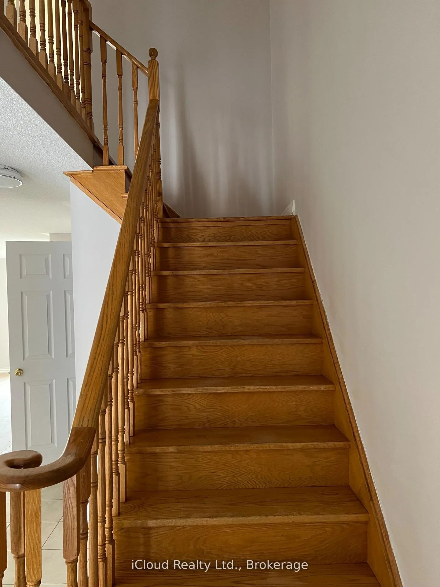 Photo 4 of 3956 Manatee Way, Mississauga, Churchill Meadows — HOMEH