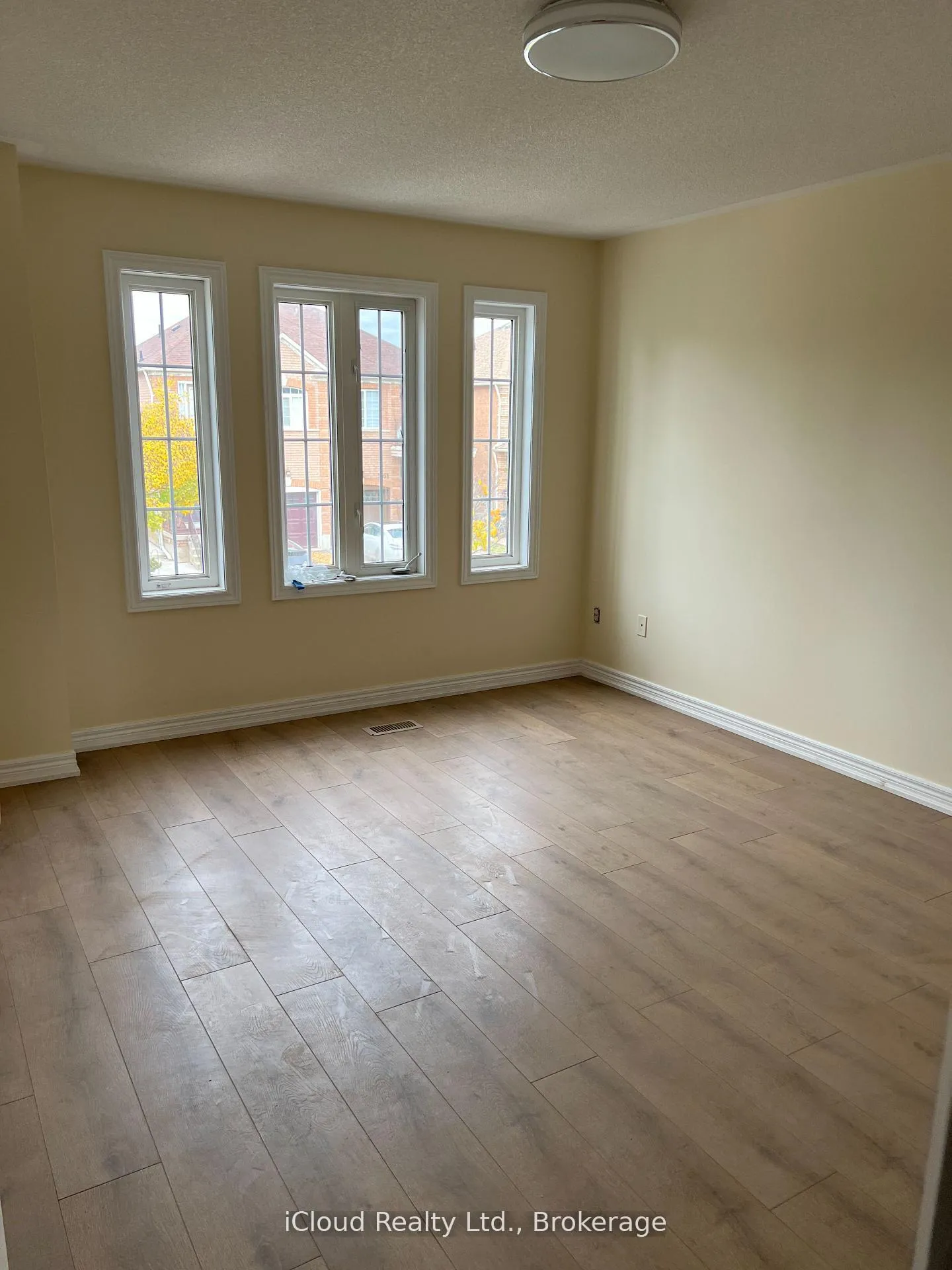 Photo 11 of 3956 Manatee Way, Mississauga, Churchill Meadows — HOMEH