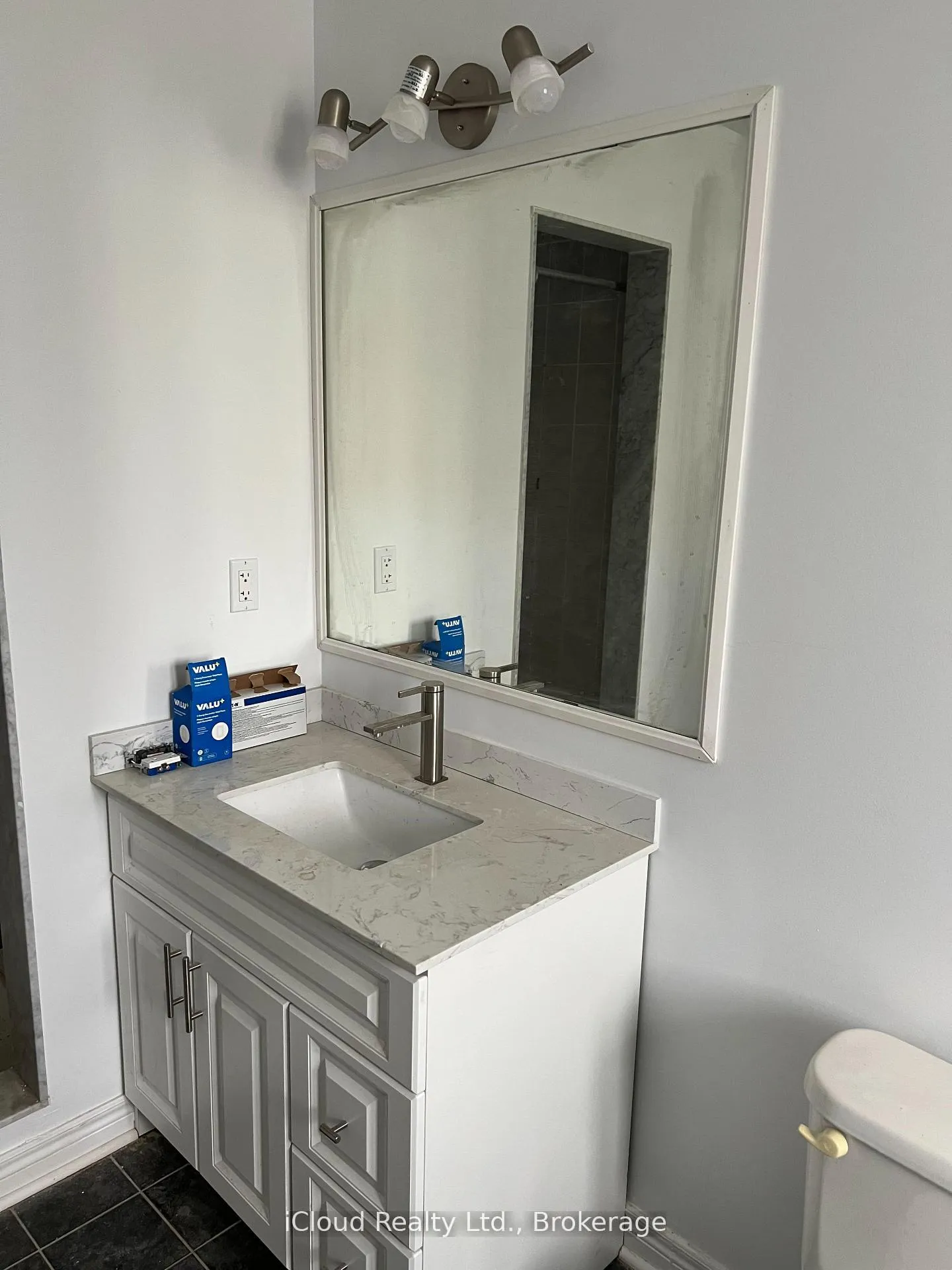 Photo 13 of 3956 Manatee Way, Mississauga, Churchill Meadows — HOMEH