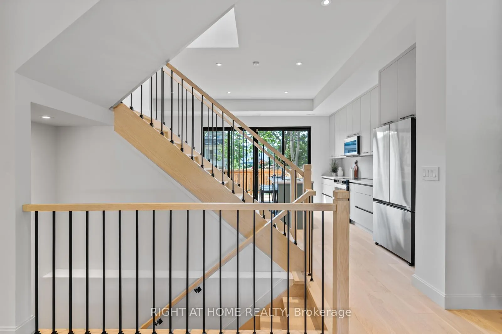 Photo 11 of 85 Holborne Avenue, Toronto, Danforth Village-East York — HOMEH
