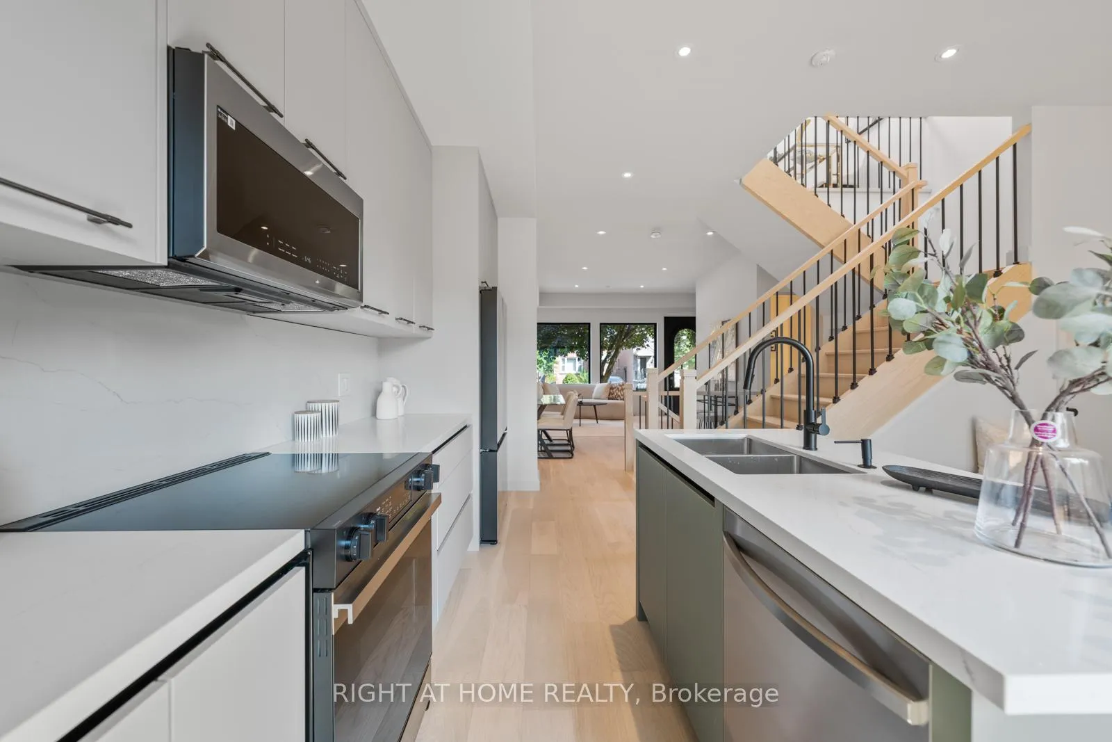 Photo 15 of 85 Holborne Avenue, Toronto, Danforth Village-East York — HOMEH
