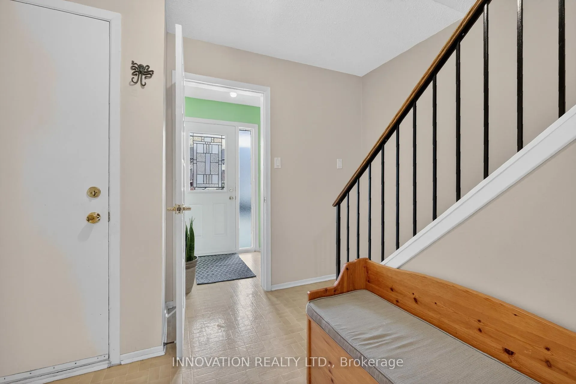 Photo 6 of 416 Sandhamn Private, Ottawa, Hunt Club Park/Greenboro — HOMEH