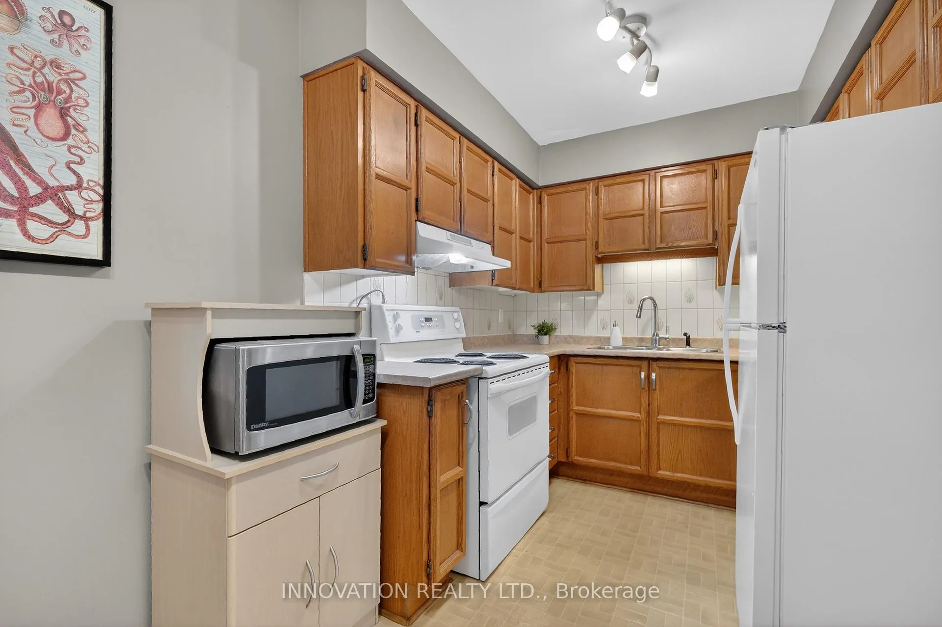 Photo 19 of 416 Sandhamn Private, Ottawa, Hunt Club Park/Greenboro — HOMEH