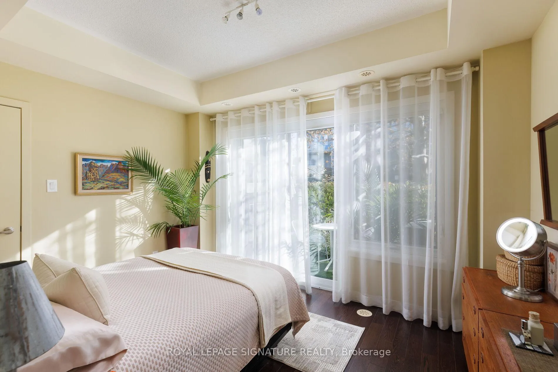 Photo 16 of 30 Cole Street, Toronto, Regent Park — HOMEH