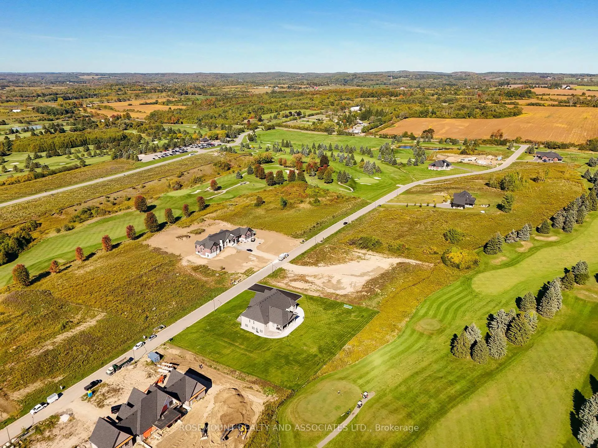 Photo 3 of 49 Franklin Crescent, Whitby, Rural Whitby — HOMEH