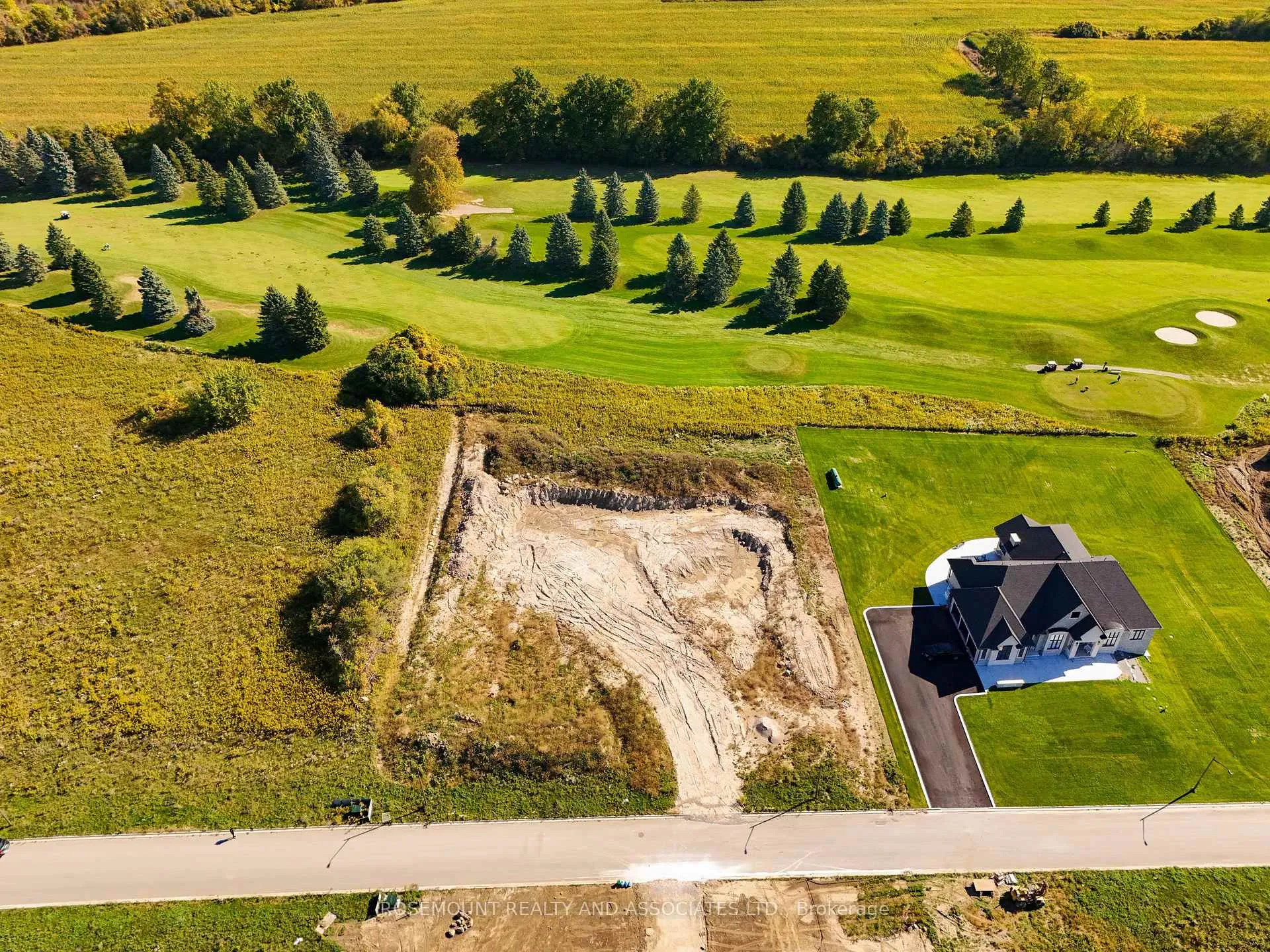 Photo 7 of 49 Franklin Crescent, Whitby, Rural Whitby — HOMEH
