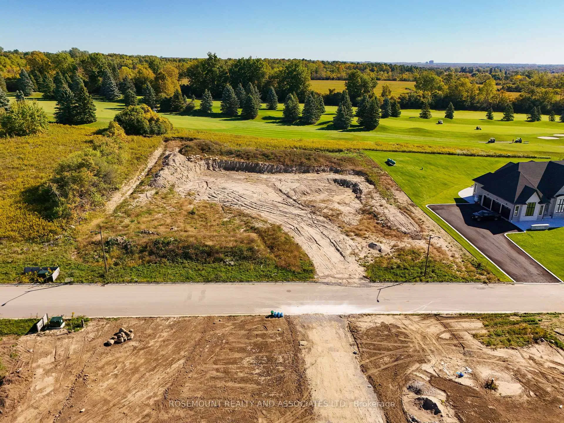 Photo 10 of 49 Franklin Crescent, Whitby, Rural Whitby — HOMEH