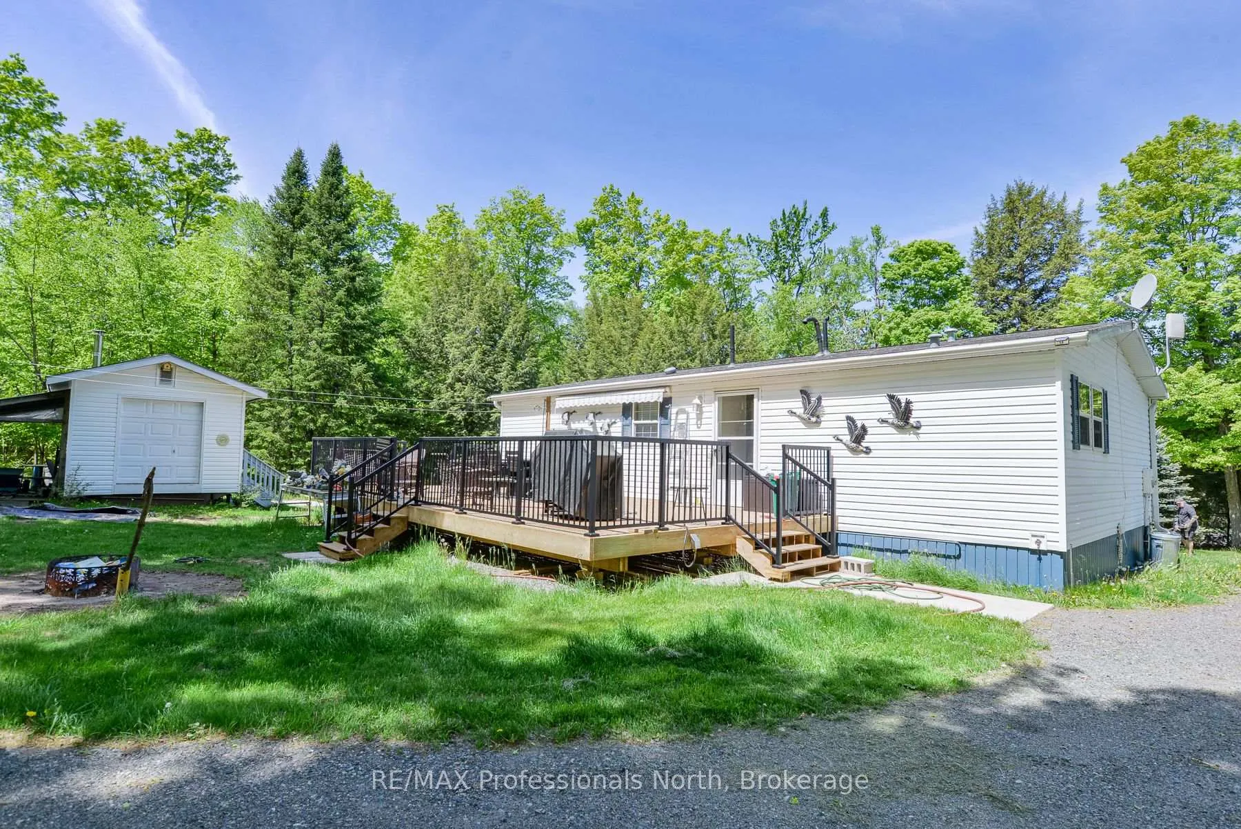 Photo 31 of 1874 Highway 118 E, Bracebridge, Draper — HOMEH