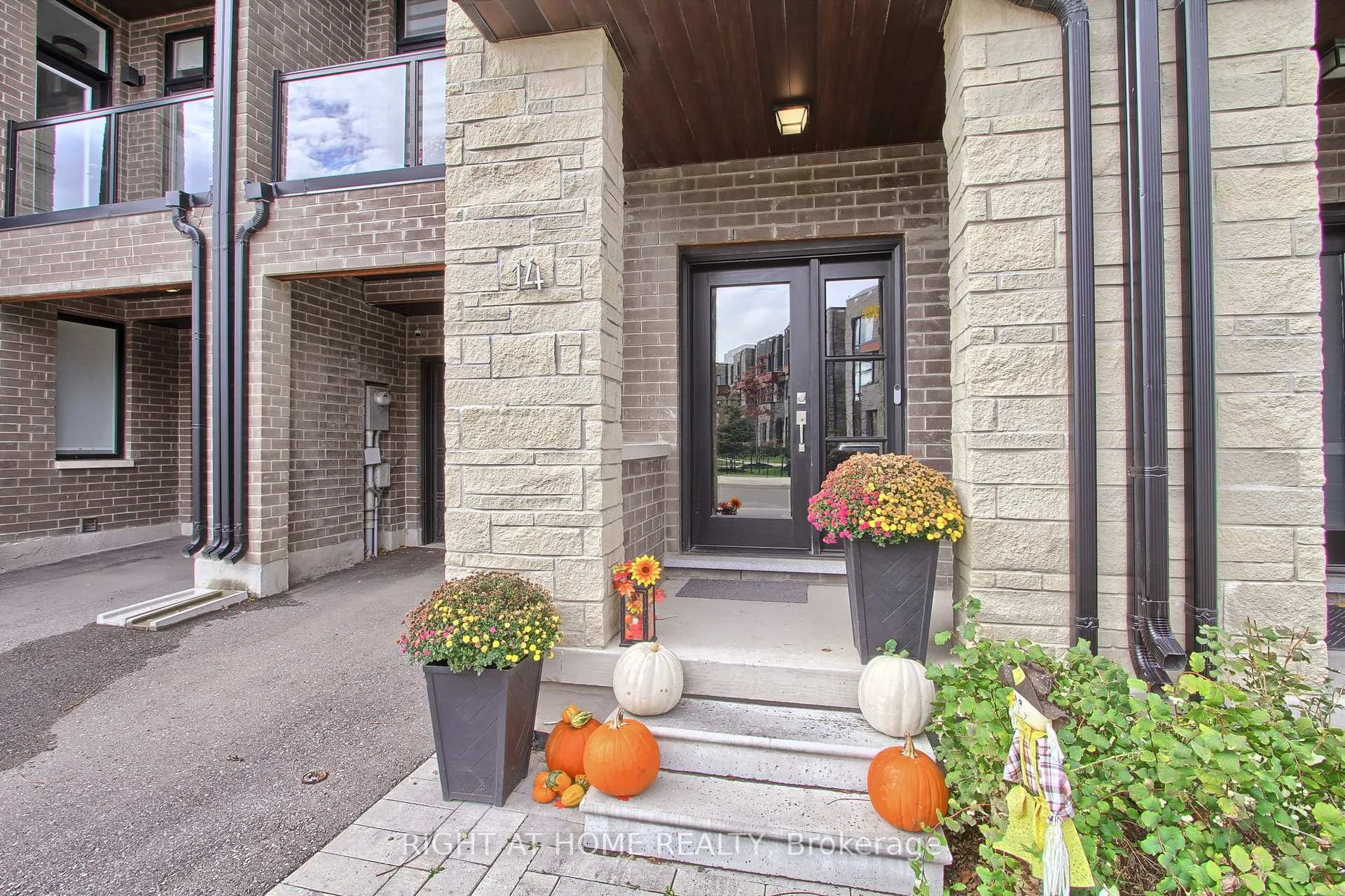 Photo 1 of 14 Pageant Avenue, Vaughan, Vellore Village — HOMEH