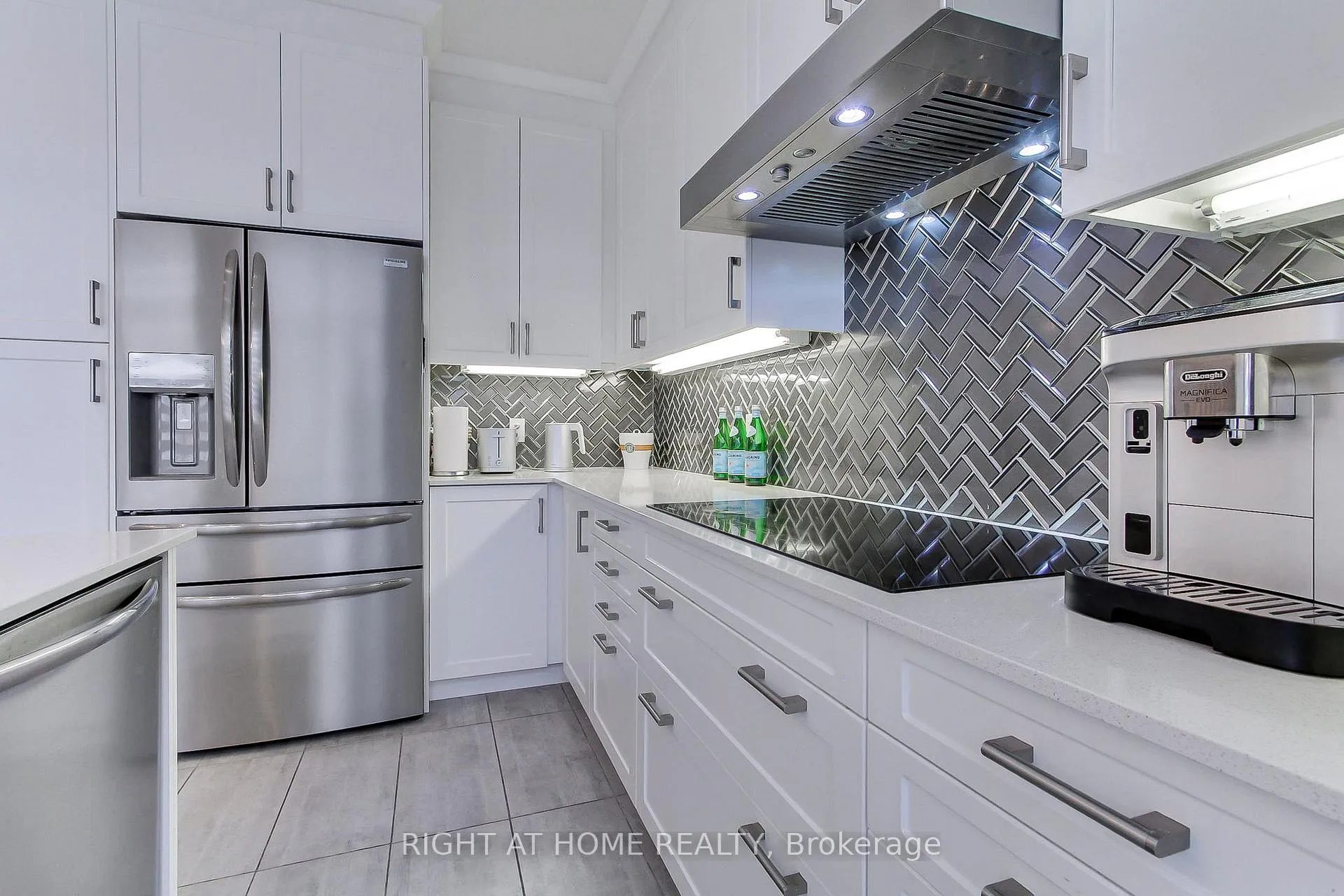 Photo 20 of 14 Pageant Avenue, Vaughan, Vellore Village — HOMEH