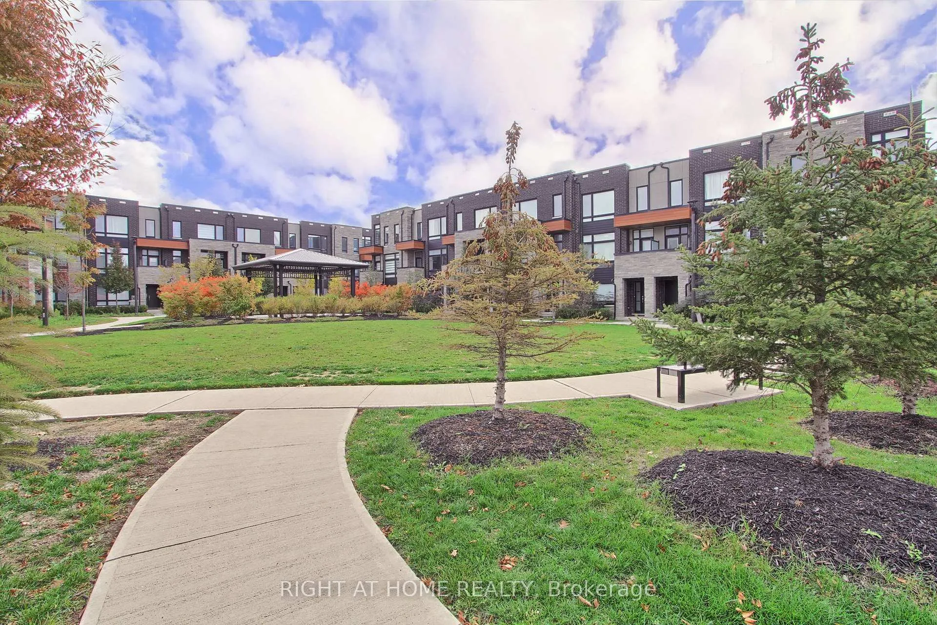 Photo 40 of 14 Pageant Avenue, Vaughan, Vellore Village — HOMEH