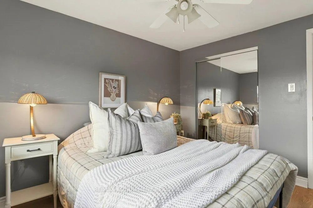 Photo 13 of Unit 4, 1350 Limeridge Road E, Hamilton, Trenholme — HOMEH