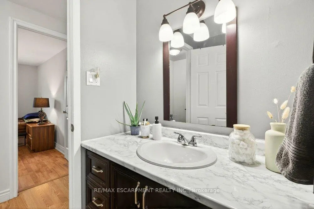 Photo 16 of Unit 4, 1350 Limeridge Road E, Hamilton, Trenholme — HOMEH