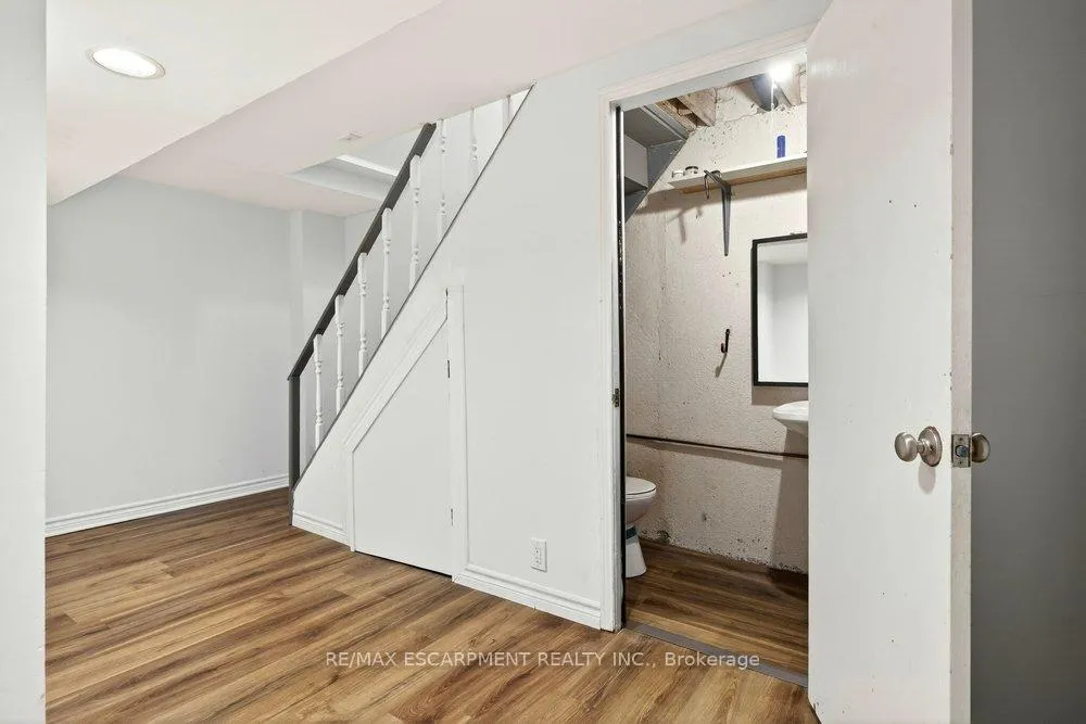 Photo 21 of Unit 4, 1350 Limeridge Road E, Hamilton, Trenholme — HOMEH