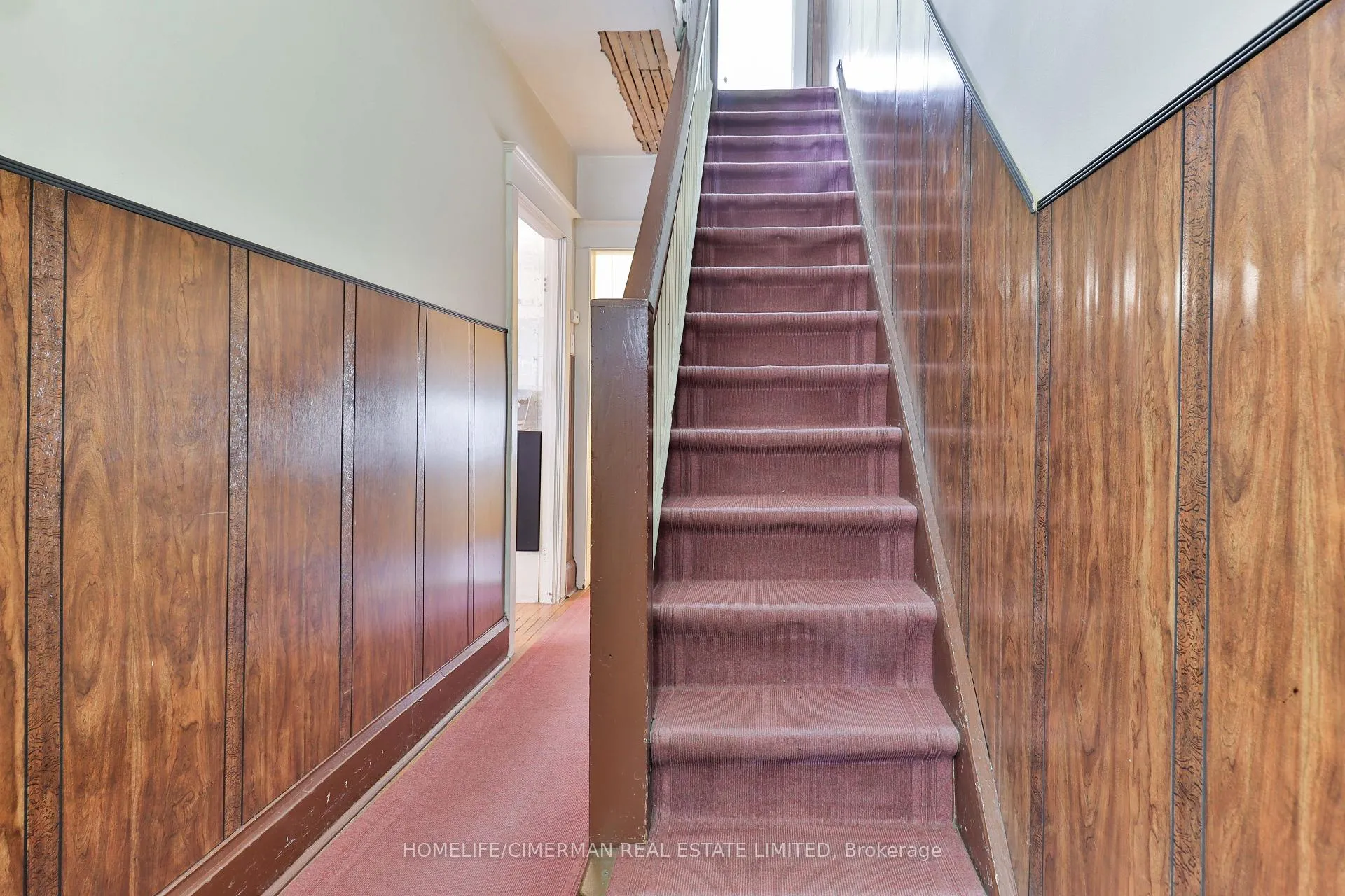 Photo 11 of 60 Beach View Crescent, Toronto, East End-Danforth — HOMEH