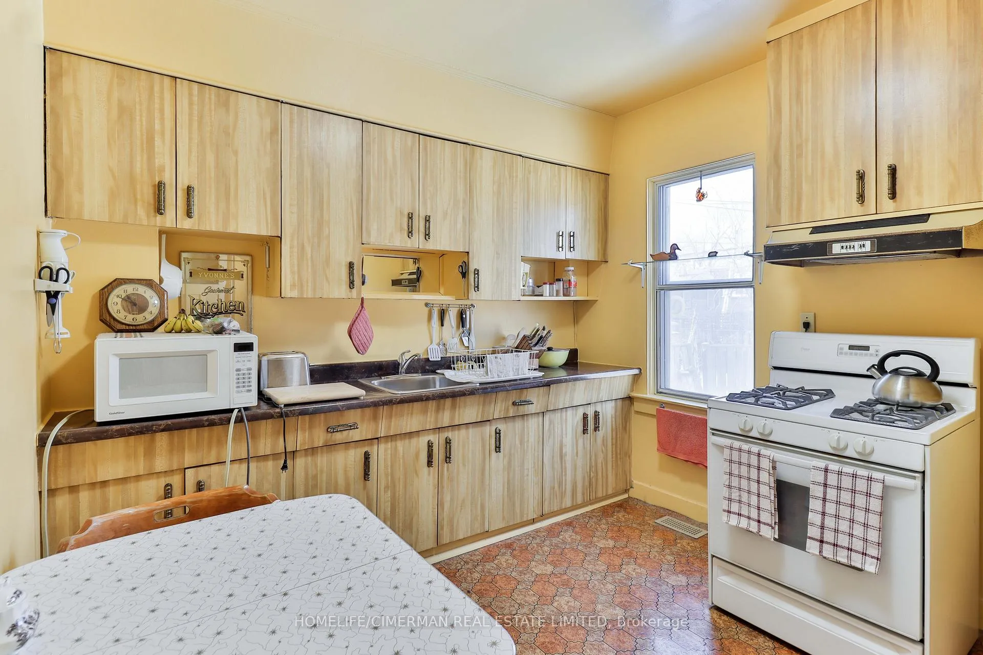 Photo 21 of 60 Beach View Crescent, Toronto, East End-Danforth — HOMEH