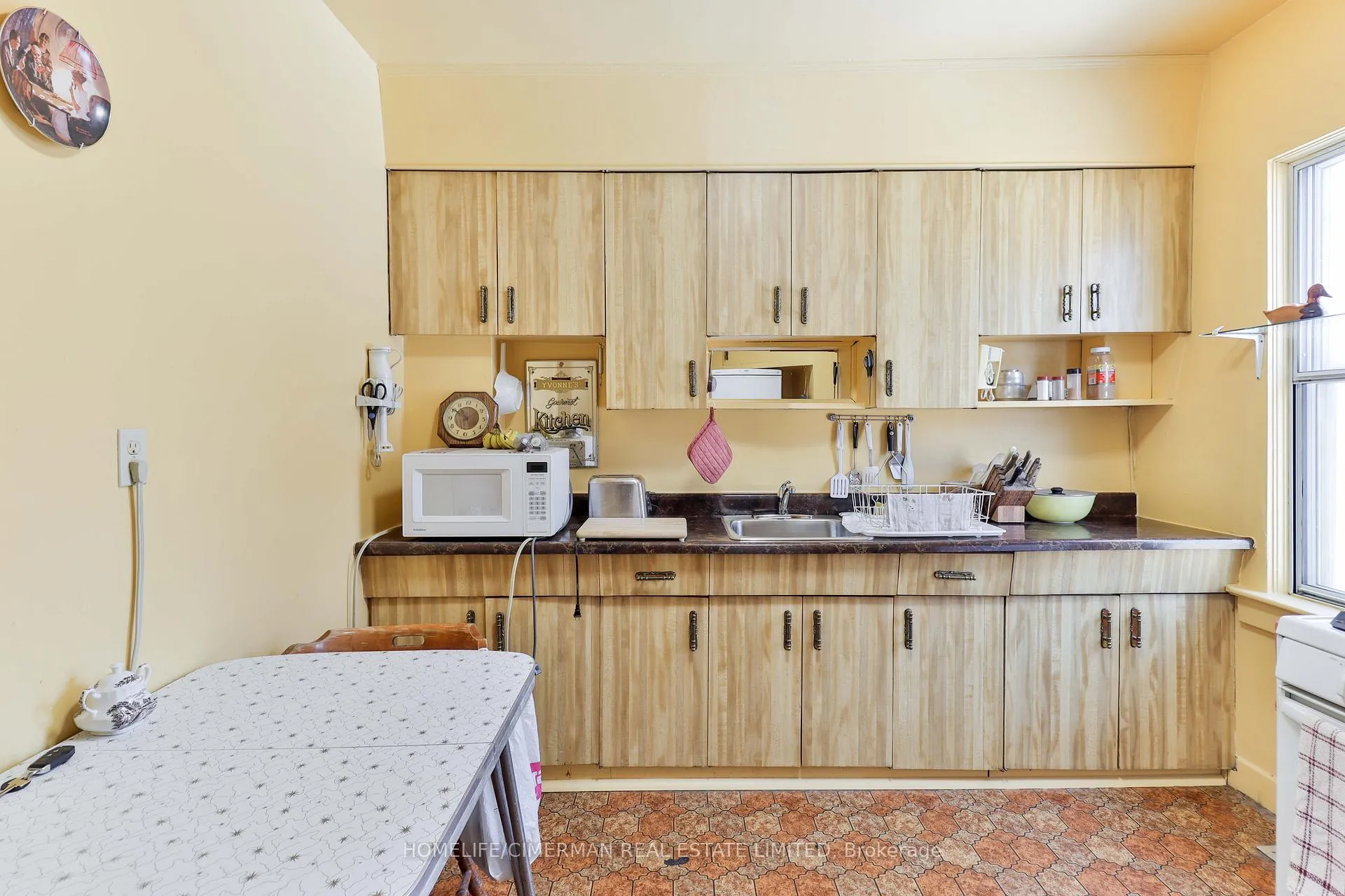 Photo 22 of 60 Beach View Crescent, Toronto, East End-Danforth — HOMEH