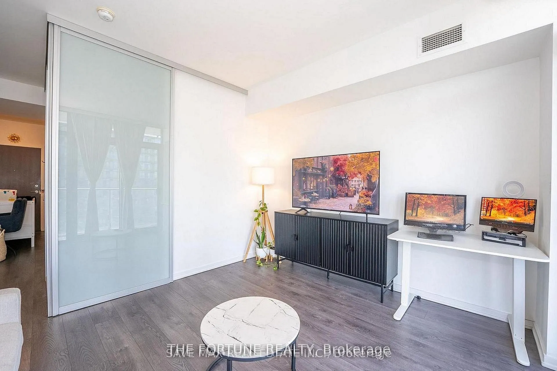 Photo 7 of Unit 1712, 103 The Queensway, Toronto, High Park-Swansea — HOMEH