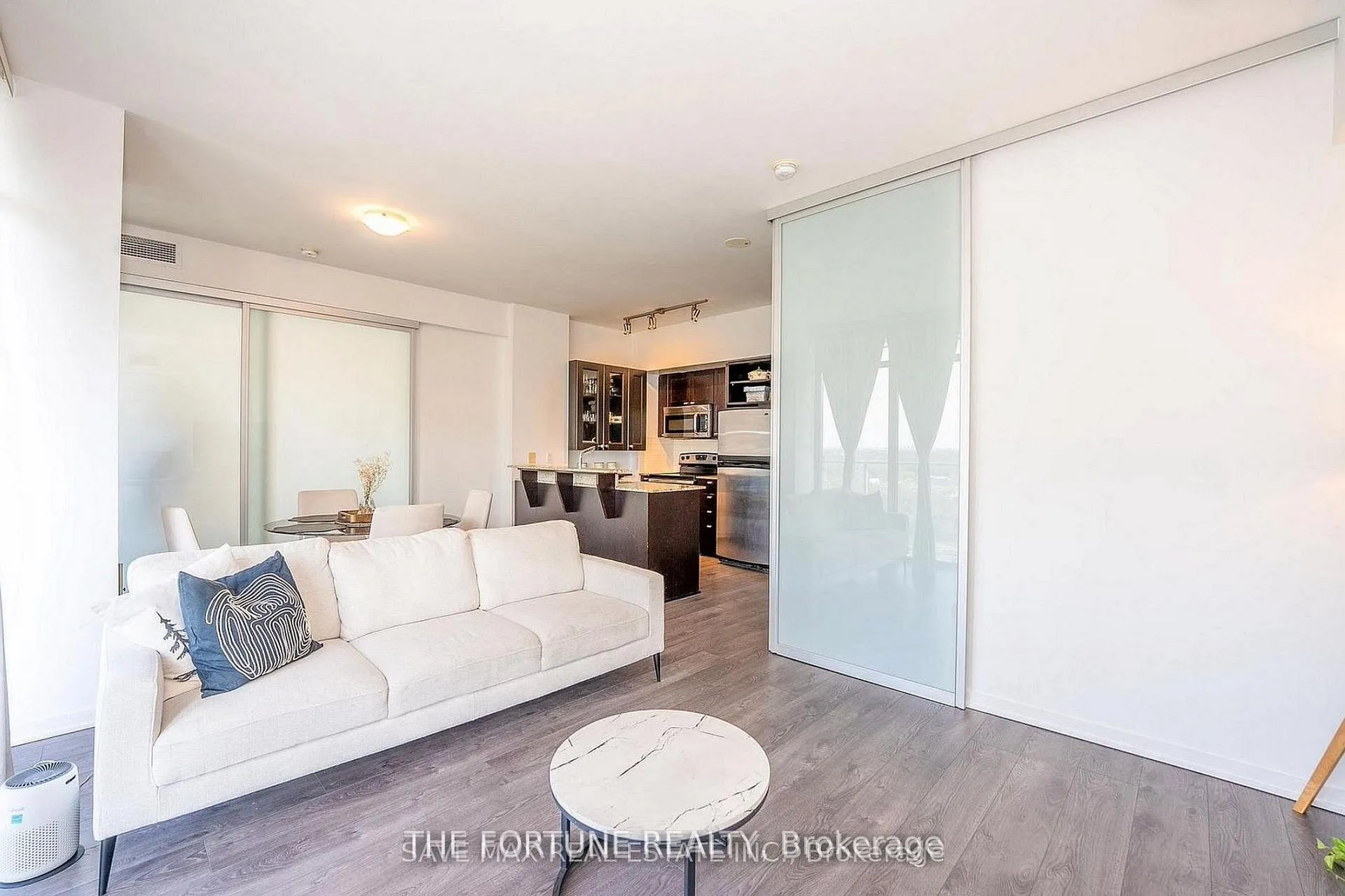 Photo 9 of Unit 1712, 103 The Queensway, Toronto, High Park-Swansea — HOMEH