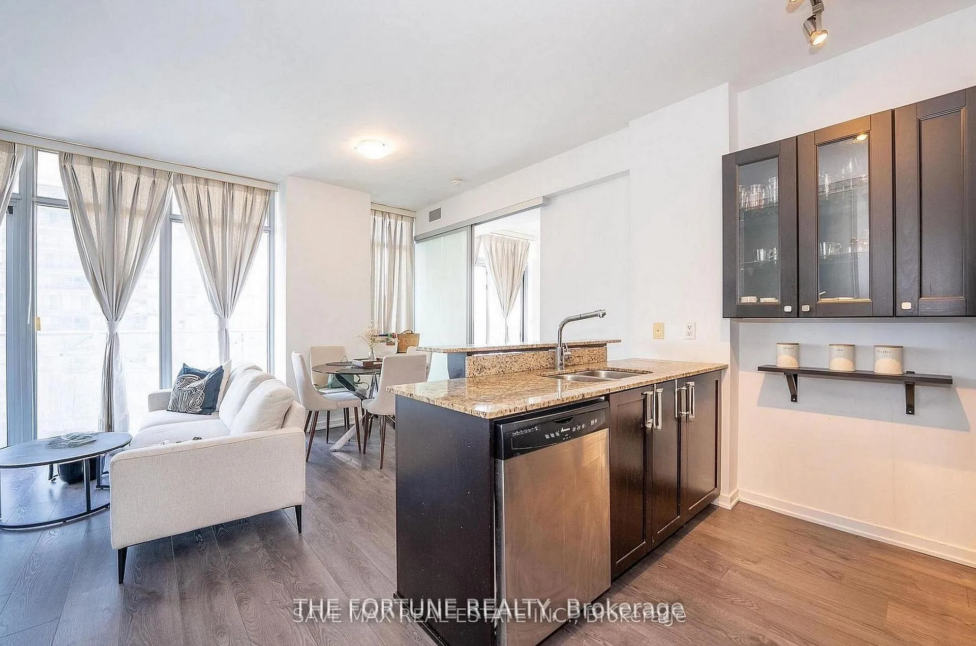 Photo 11 of Unit 1712, 103 The Queensway, Toronto, High Park-Swansea — HOMEH