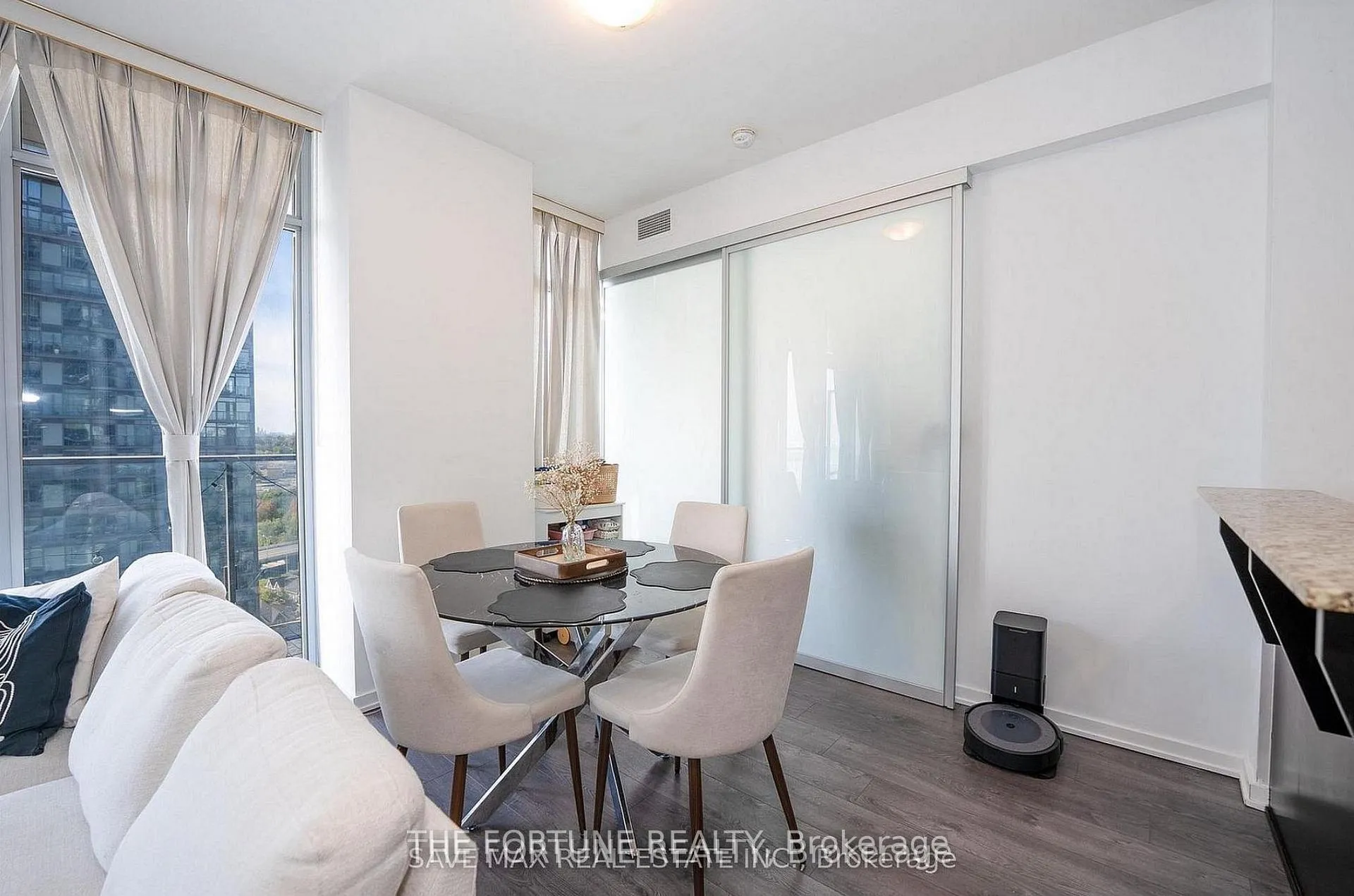 Photo 12 of Unit 1712, 103 The Queensway, Toronto, High Park-Swansea — HOMEH
