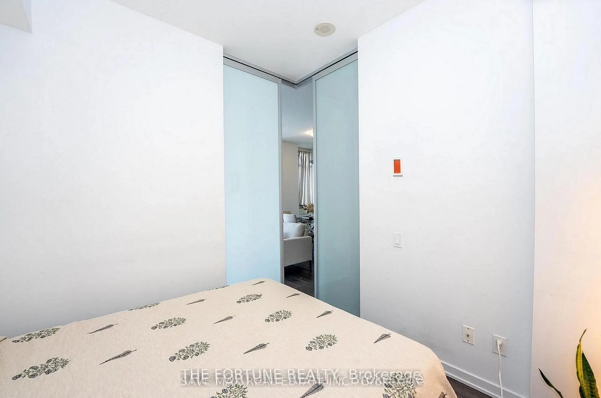 Photo 19 of Unit 1712, 103 The Queensway, Toronto, High Park-Swansea — HOMEH
