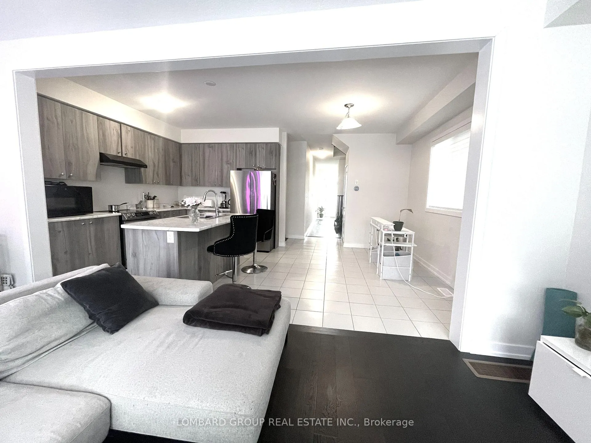 Photo 6 of 142 Lilac Circle, Haldimand — HOMEH