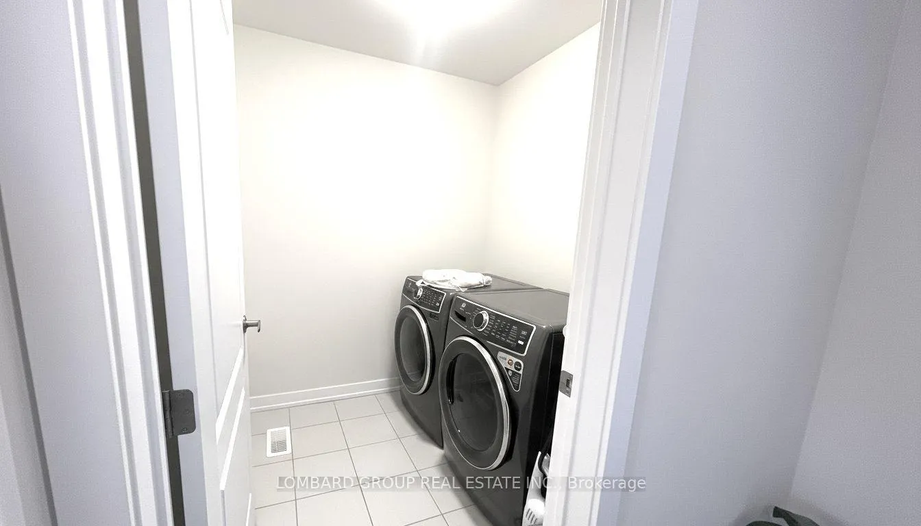 Photo 19 of 142 Lilac Circle, Haldimand — HOMEH