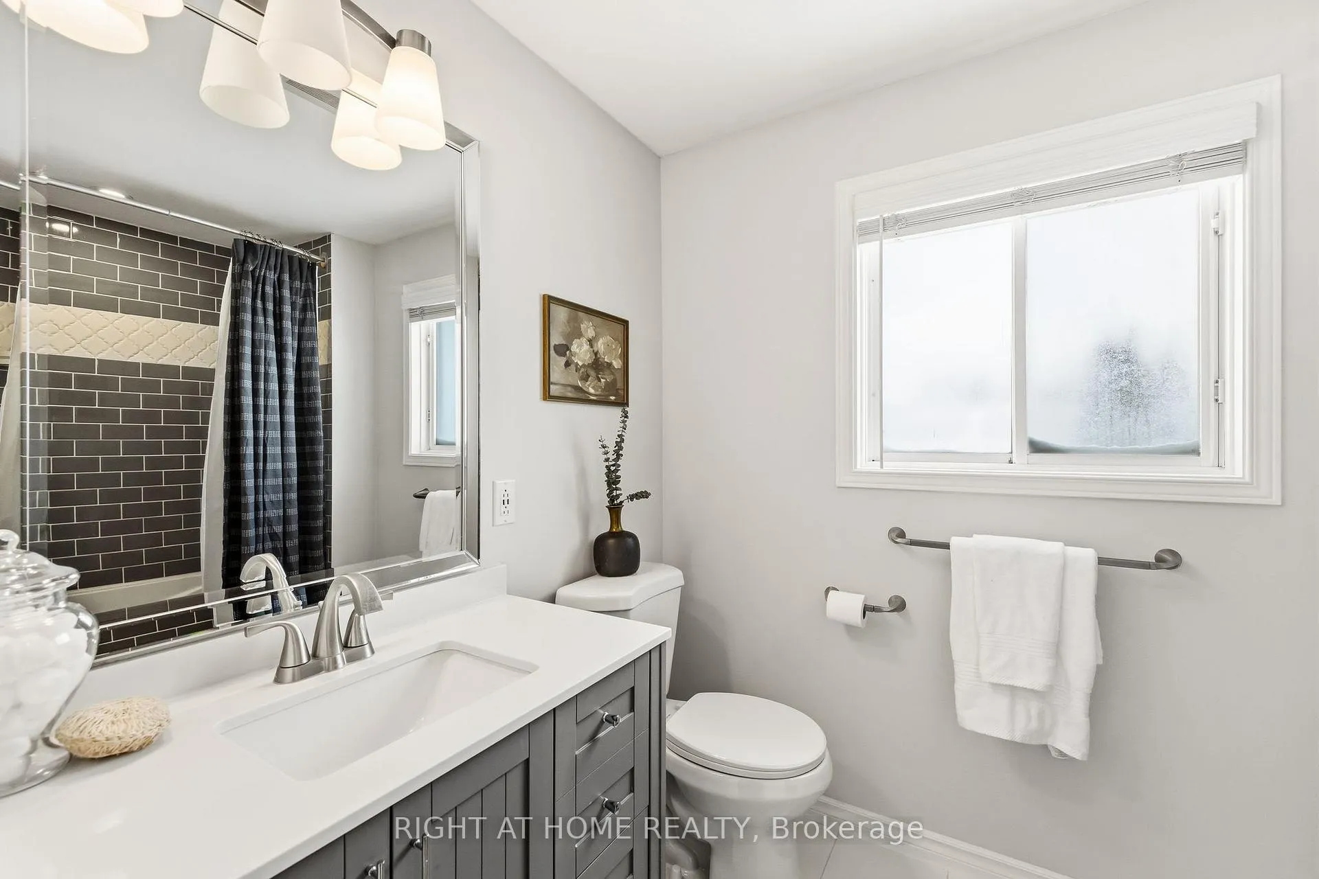 Photo 25 of 76 Bushford Street, Clarington, Courtice — HOMEH