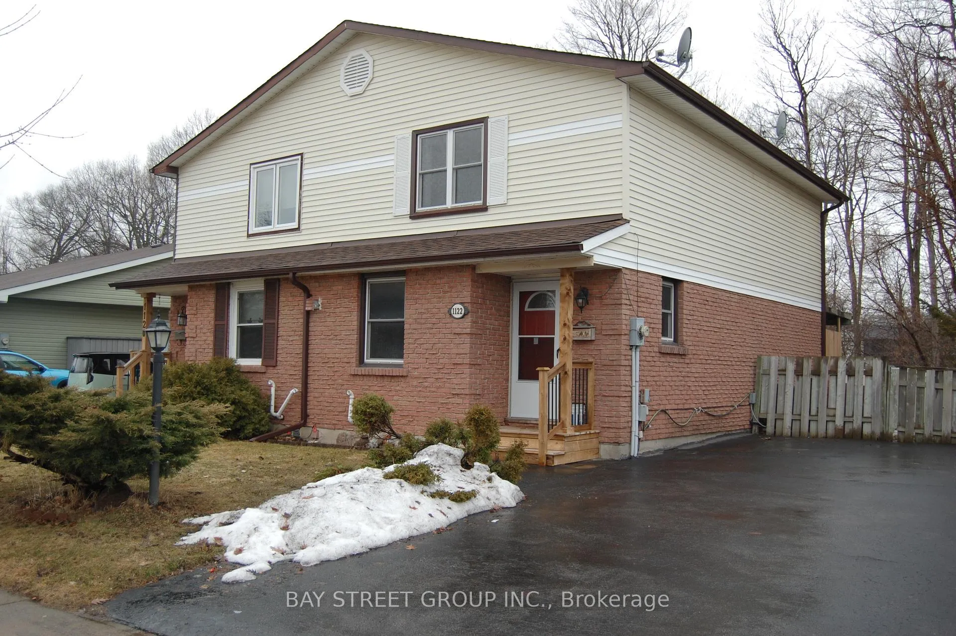 Photo 1 of 1122 Central Park Boulevard N, Oshawa, Centennial — HOMEH