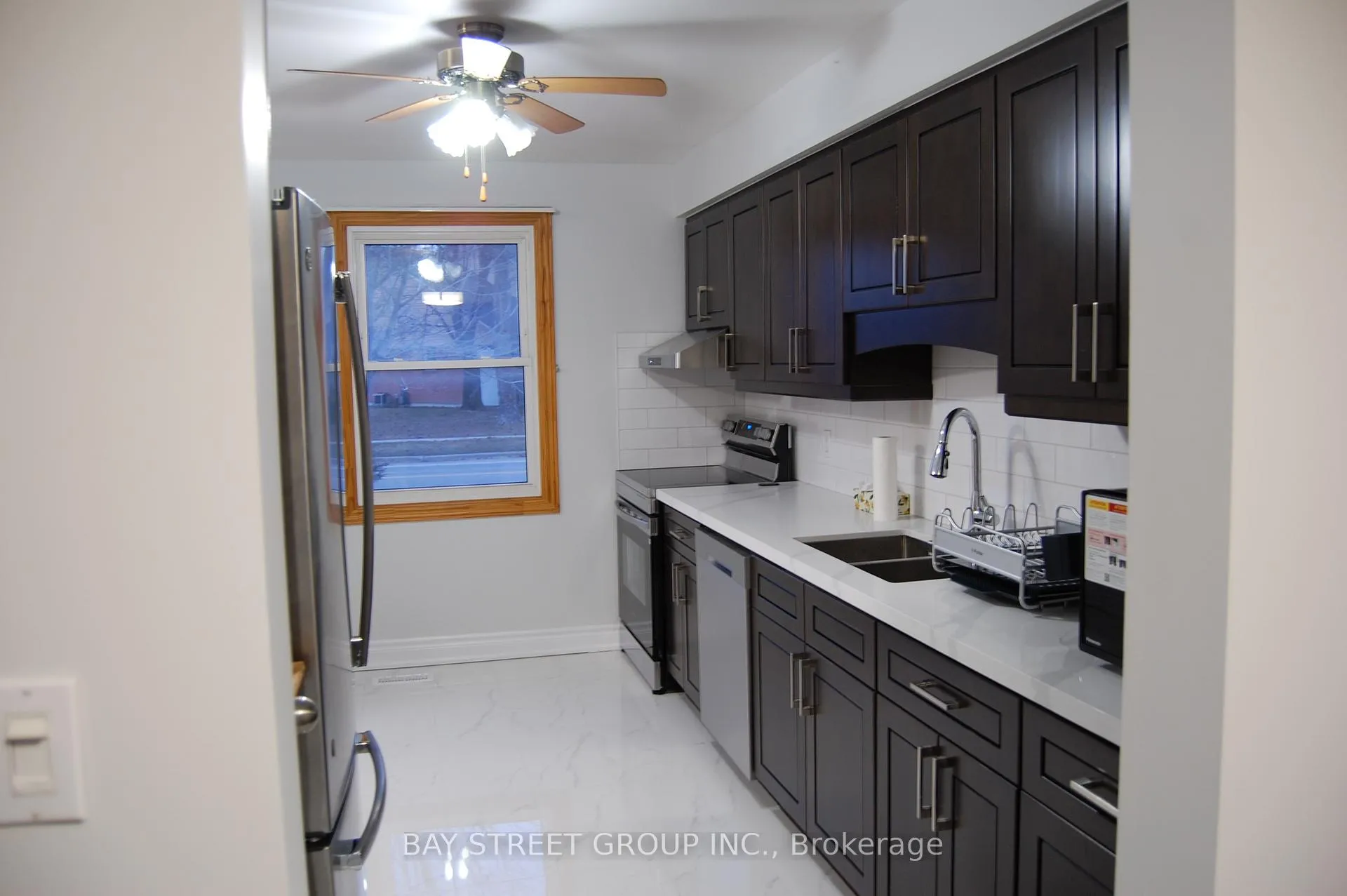 Photo 5 of 1122 Central Park Boulevard N, Oshawa, Centennial — HOMEH